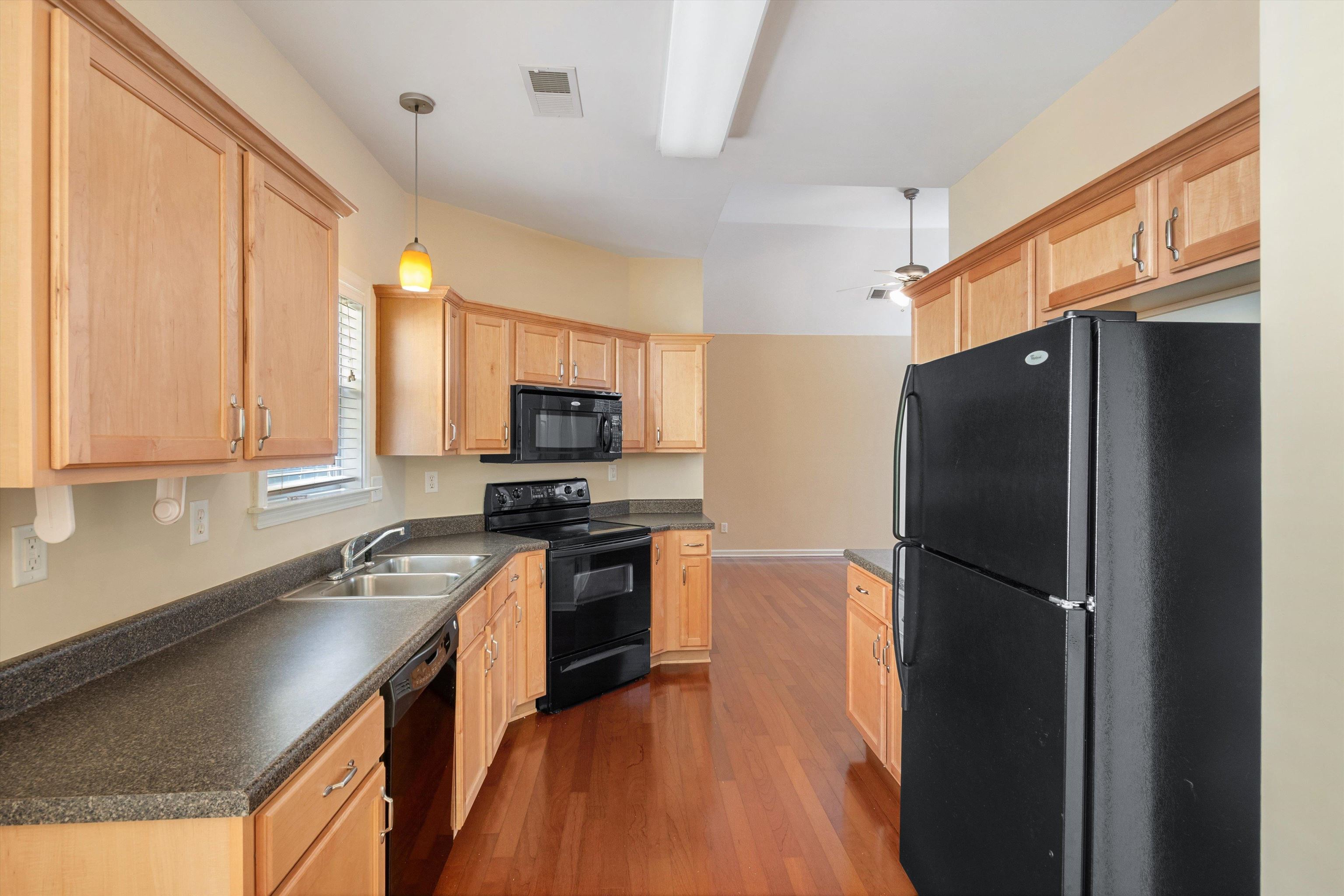 1365 Harbor Park Dr Property Photo 8