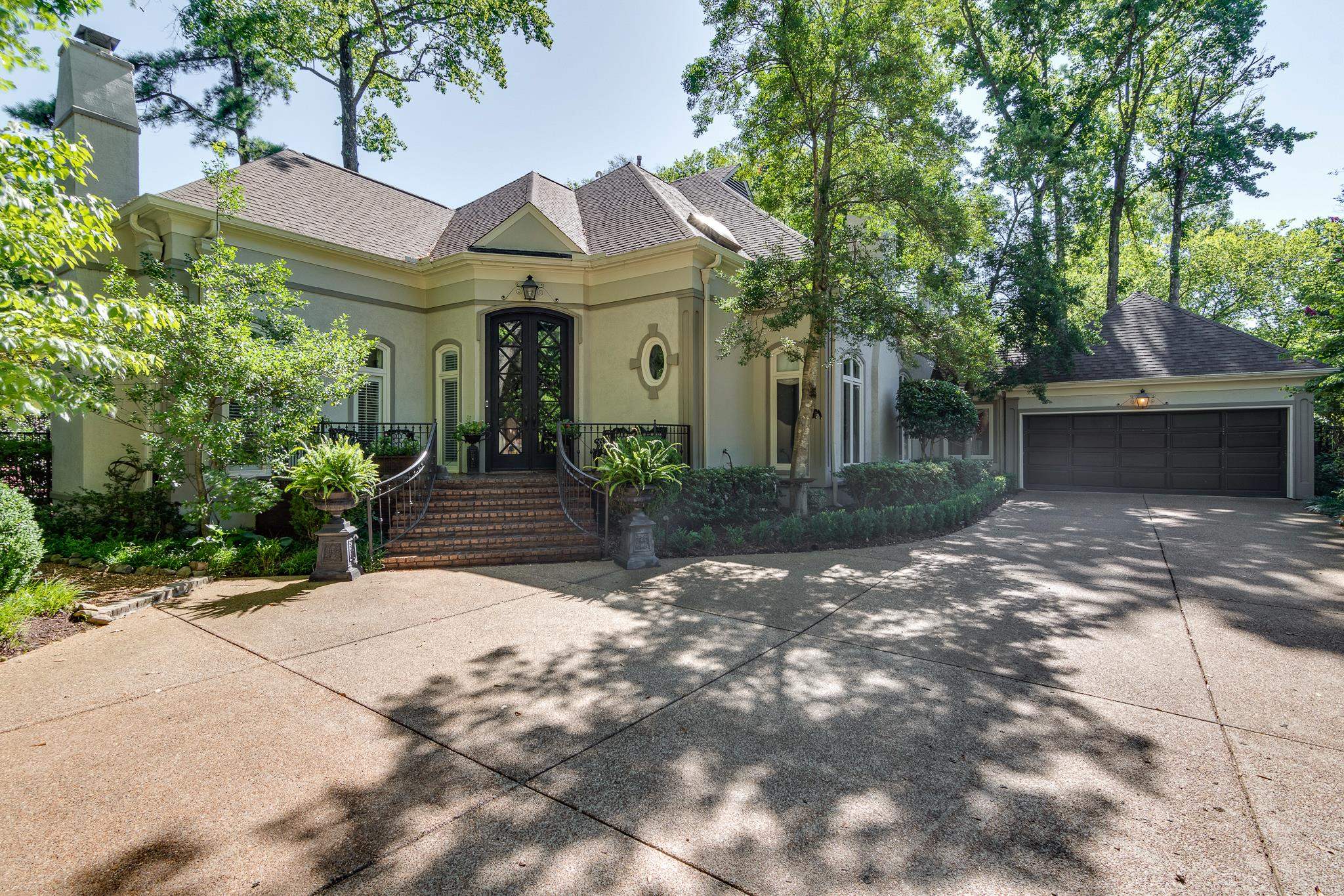 408 River Oaks Pl Property Photo 2