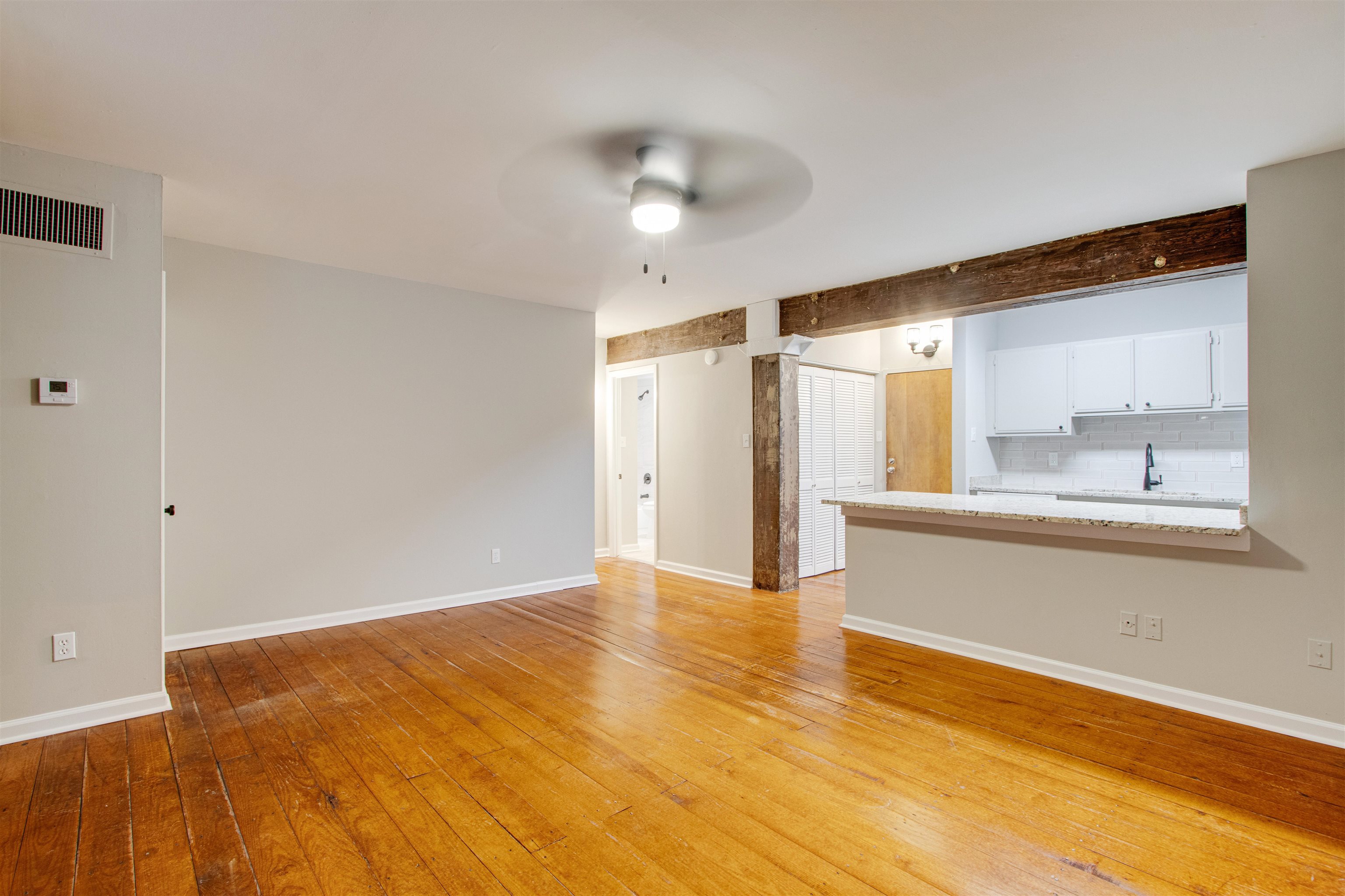 107 S Front St 25 Property Photo 5