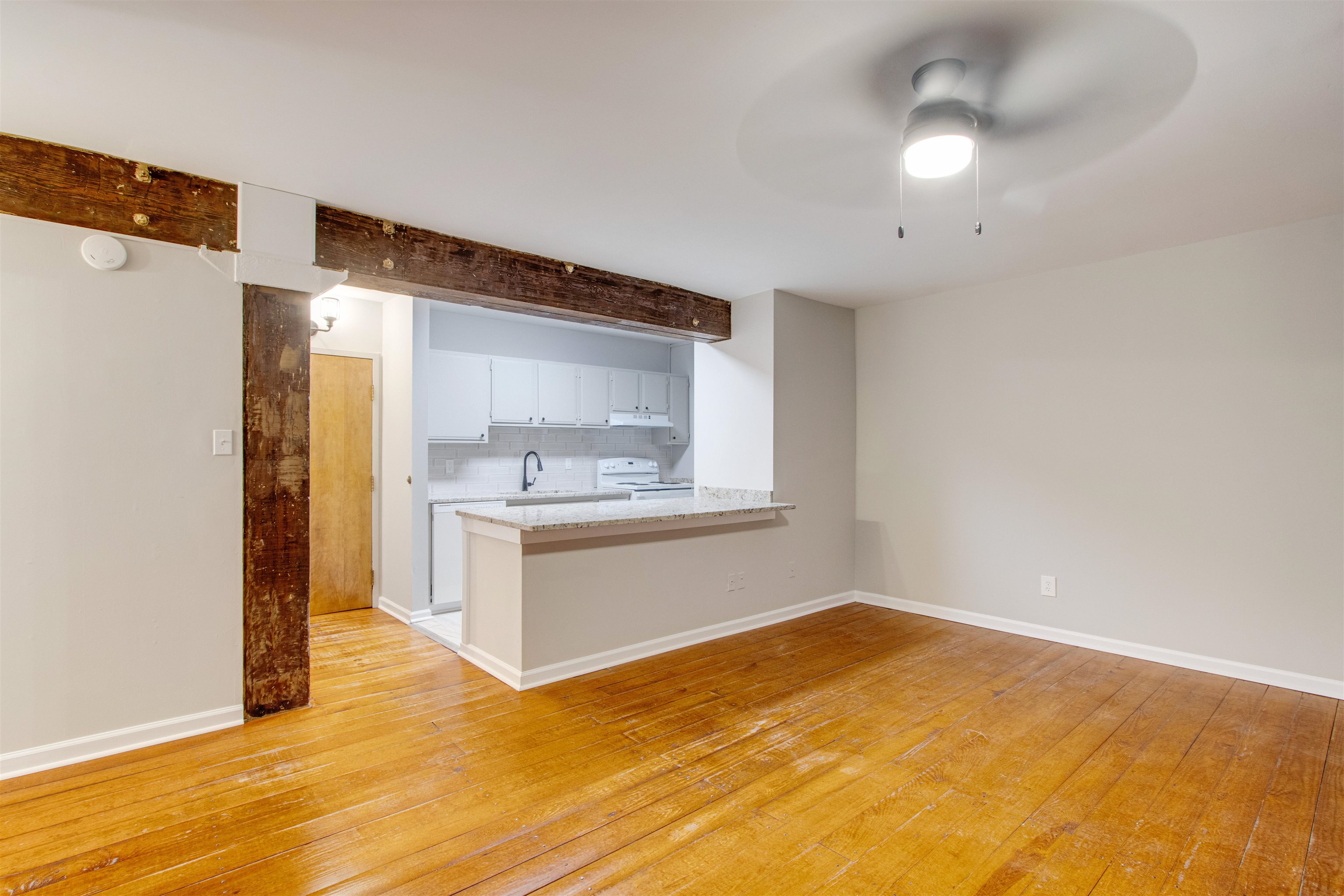 107 S Front St 25 Property Photo 6