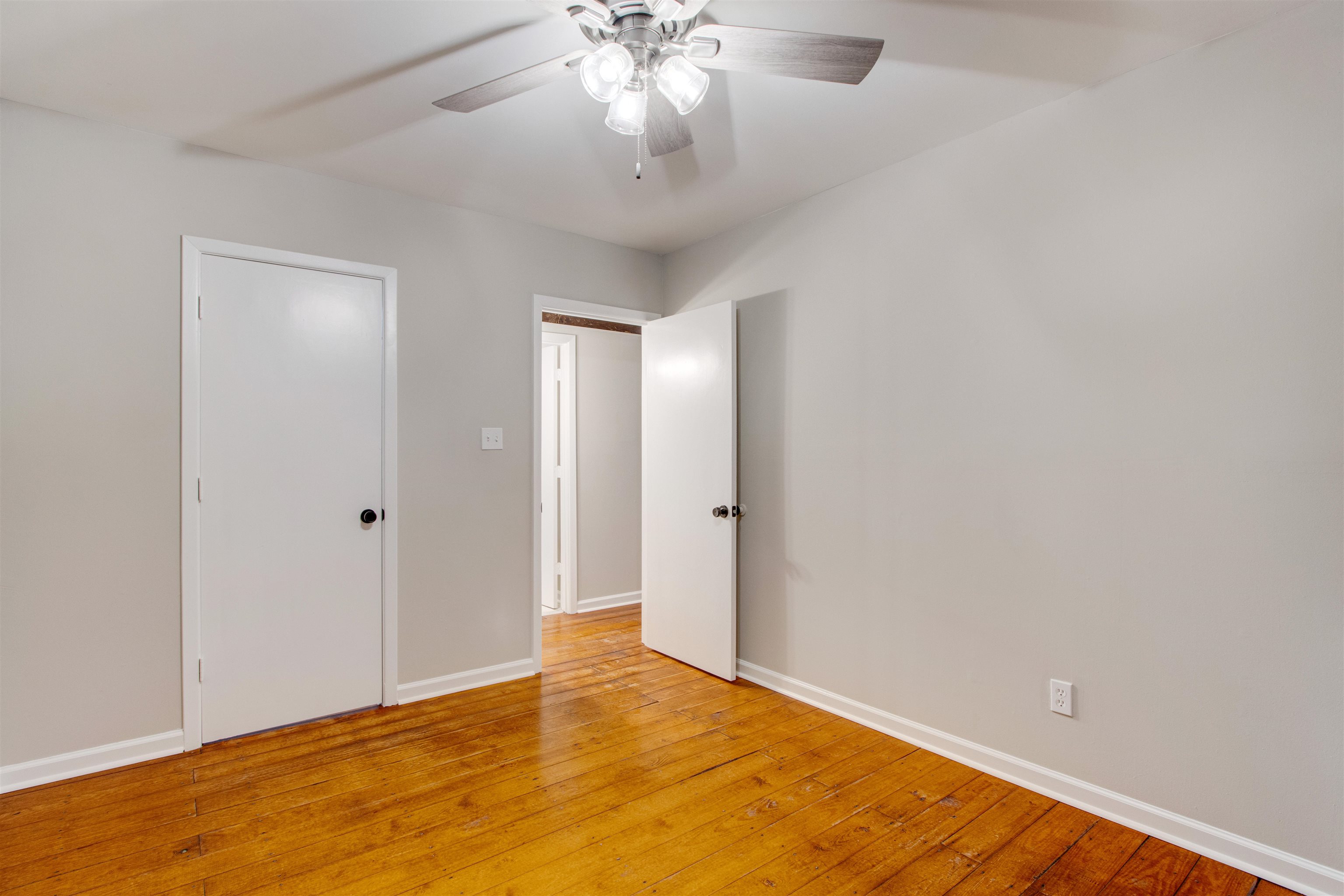 107 S Front St 25 Property Photo 11