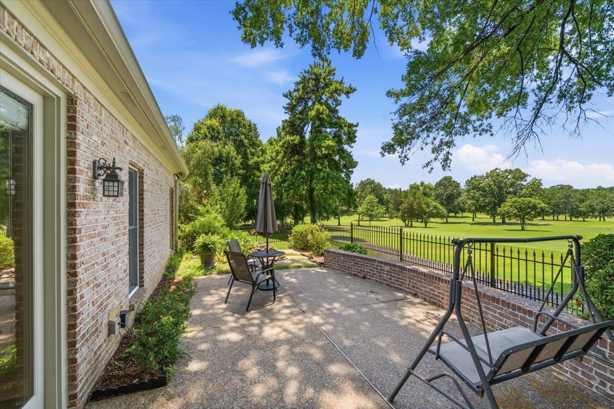 10211 Carnegie Club Dr Property Photo 4