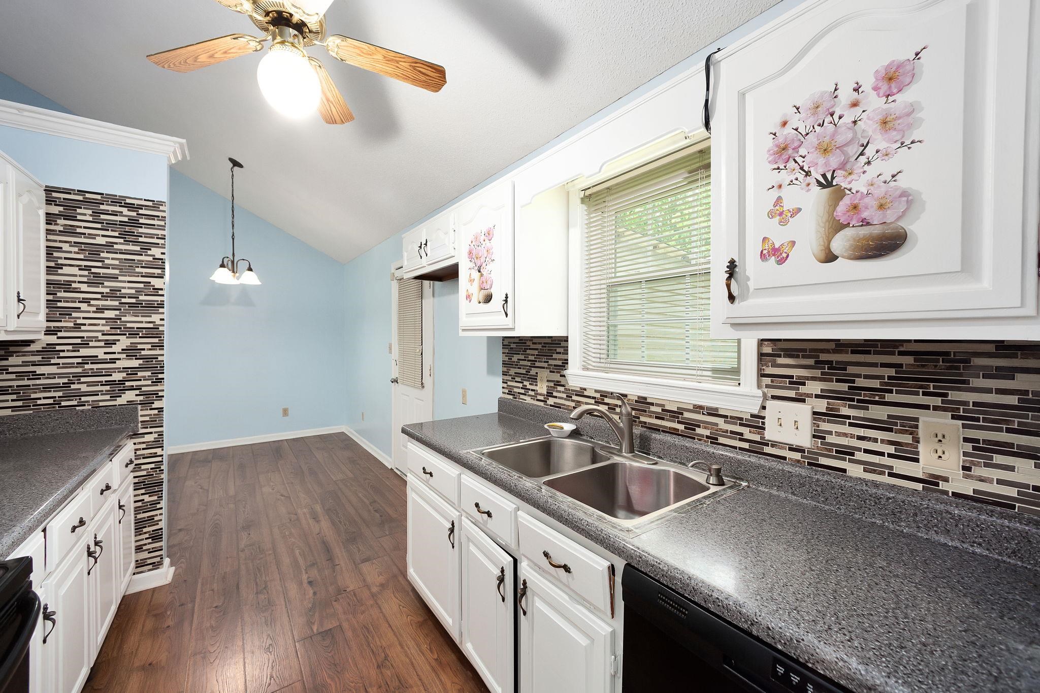 2645 Clifton Dr Property Photo 10