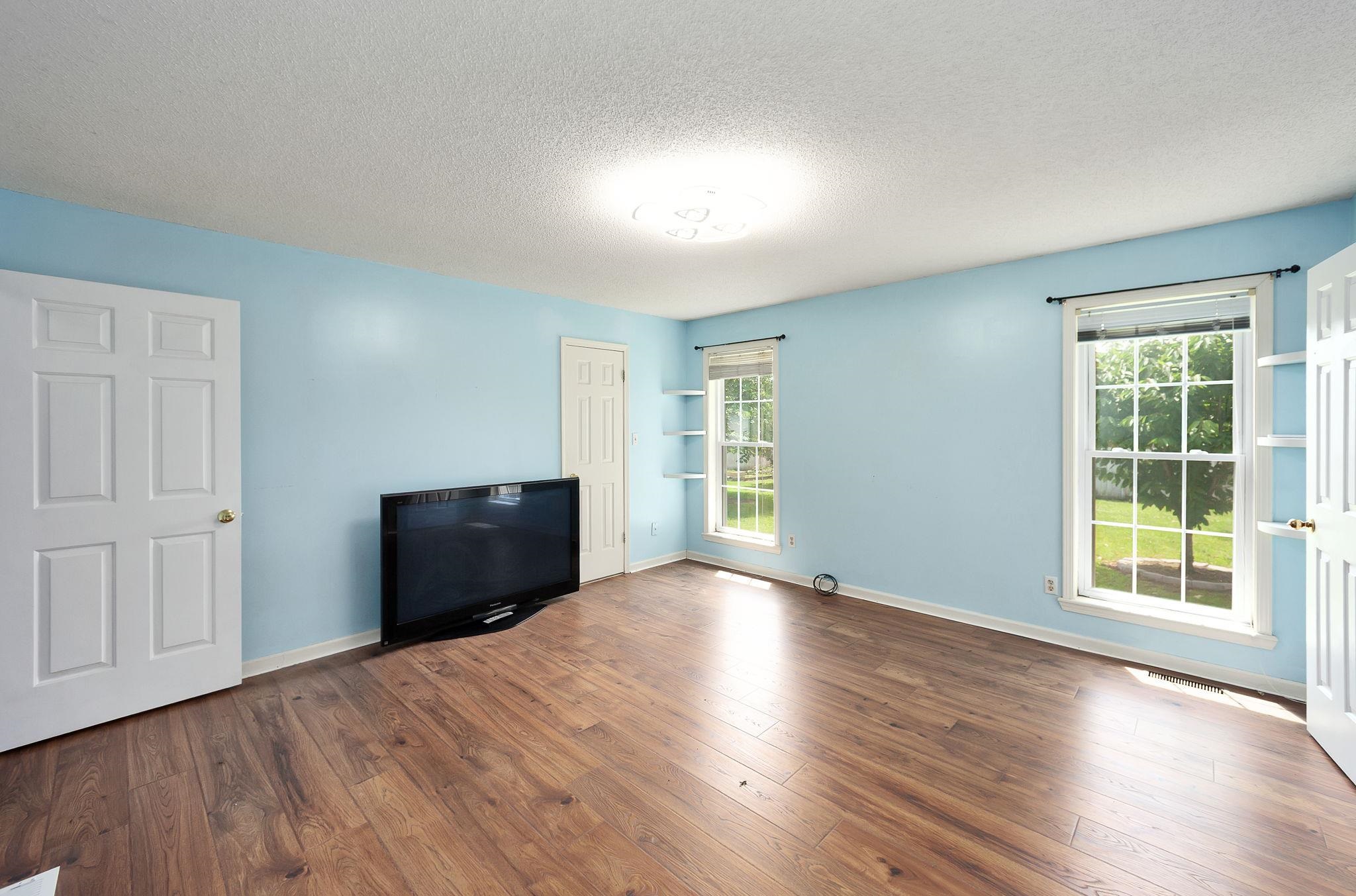 2645 Clifton Dr Property Photo 14