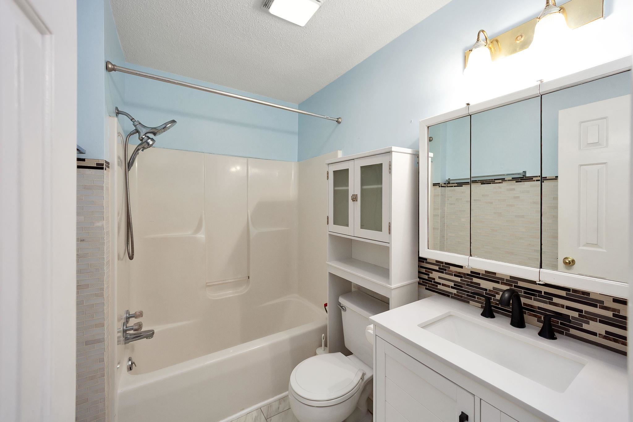 2645 Clifton Dr Property Photo 20