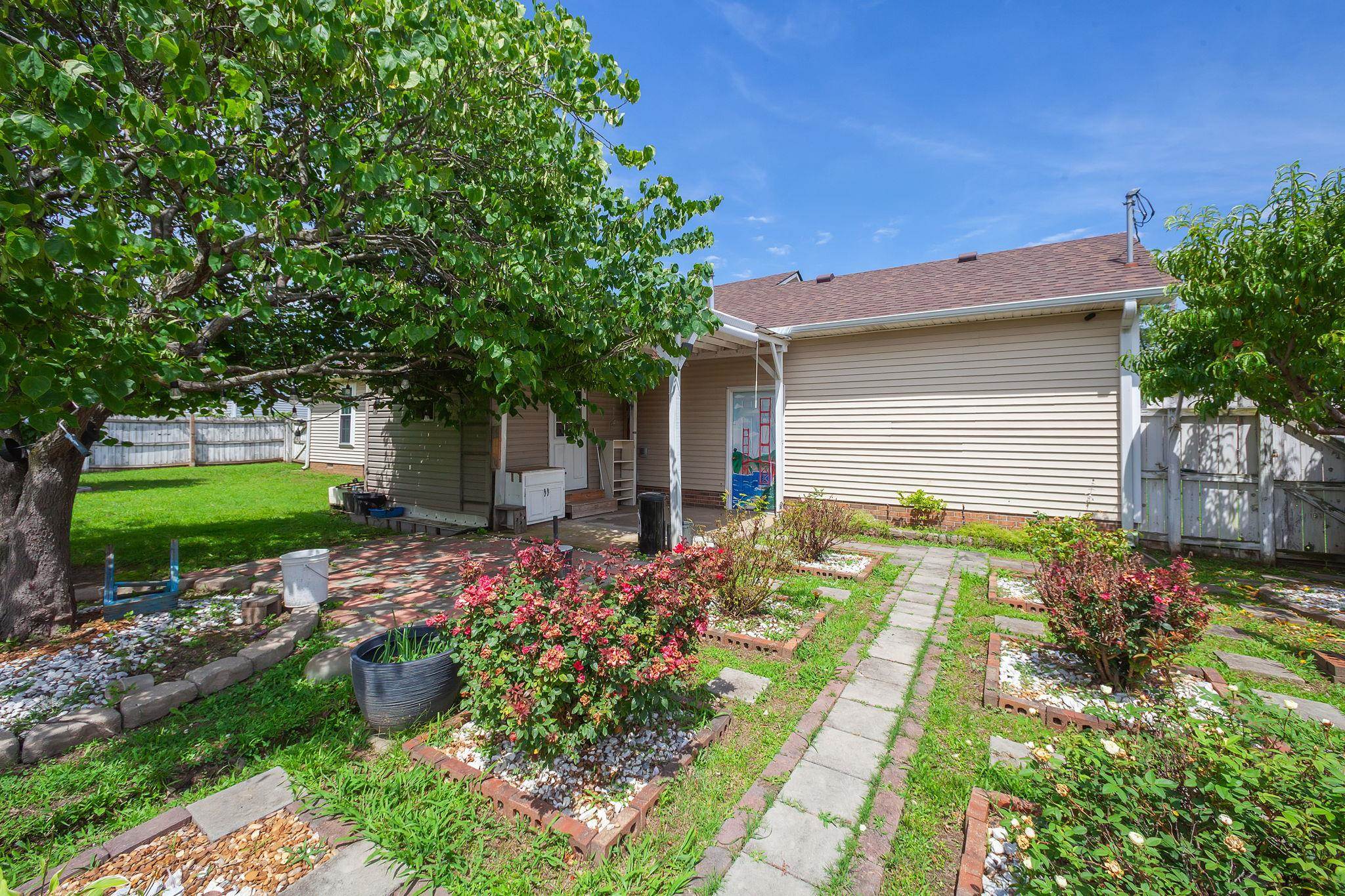 2645 Clifton Dr Property Photo 23