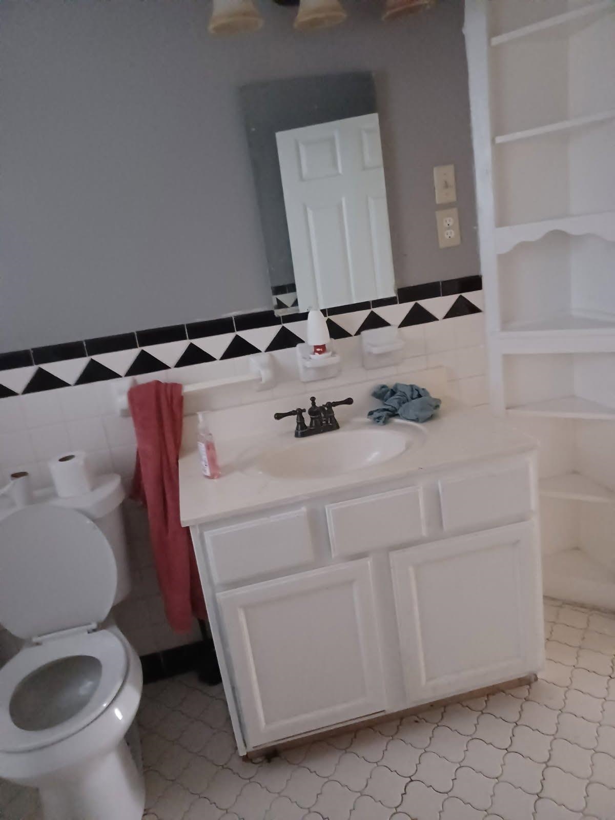 1351 E Mallory Ave Property Photo 5