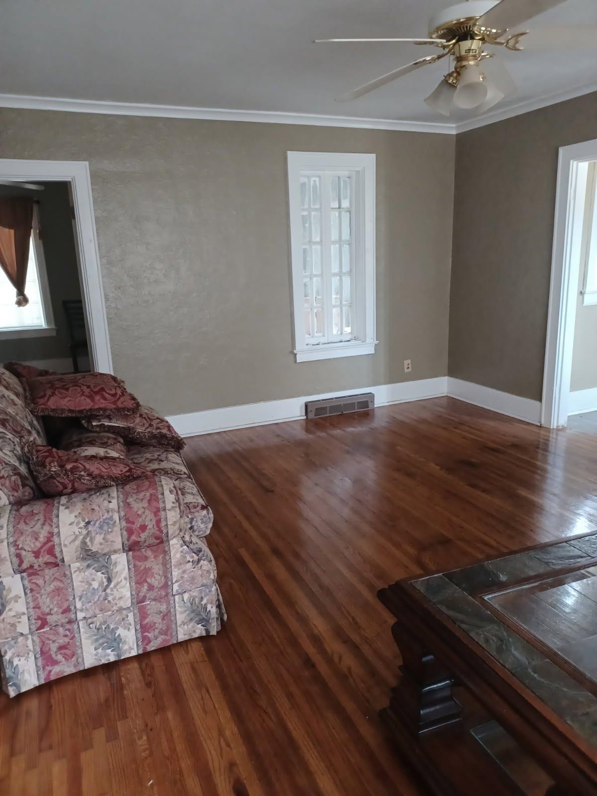 1351 E Mallory Ave Property Photo 7