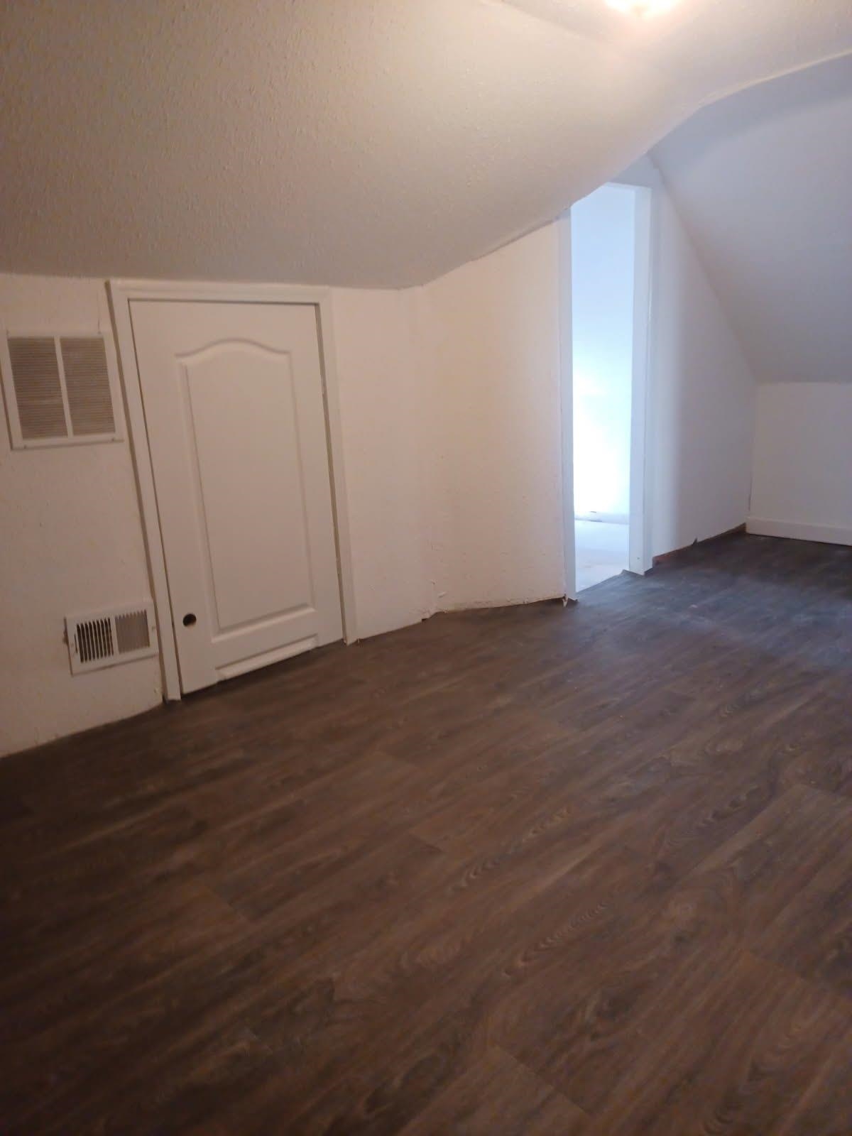 1351 E Mallory Ave Property Photo 17