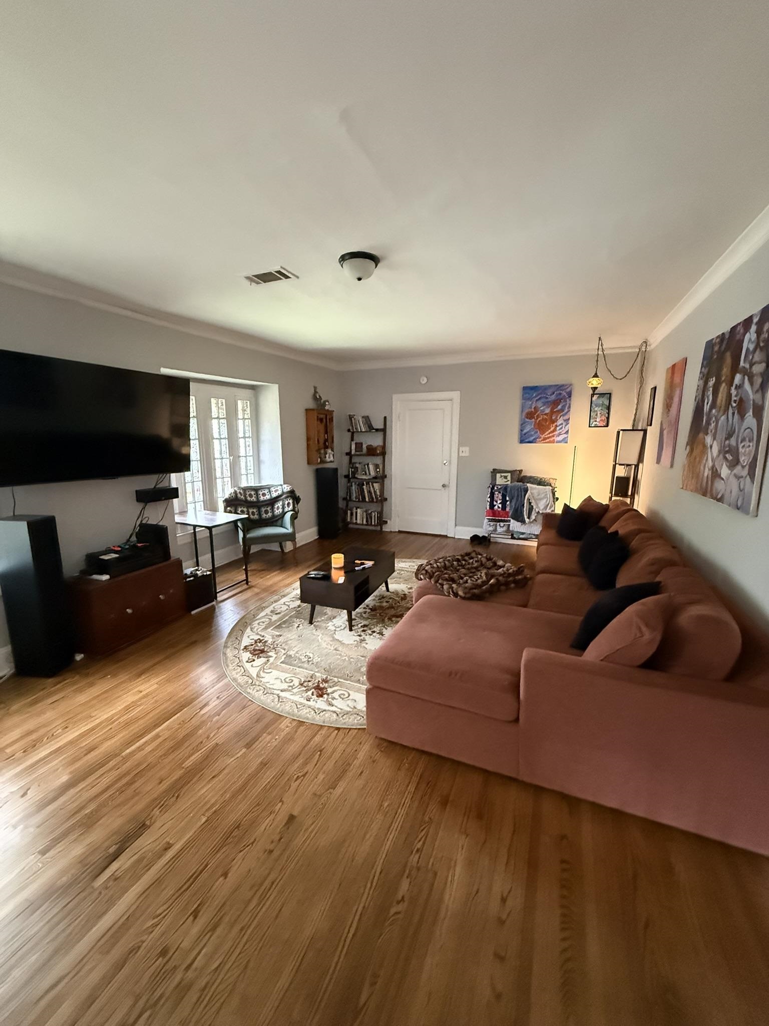 217 N Mclean Blvd Property Photo 3