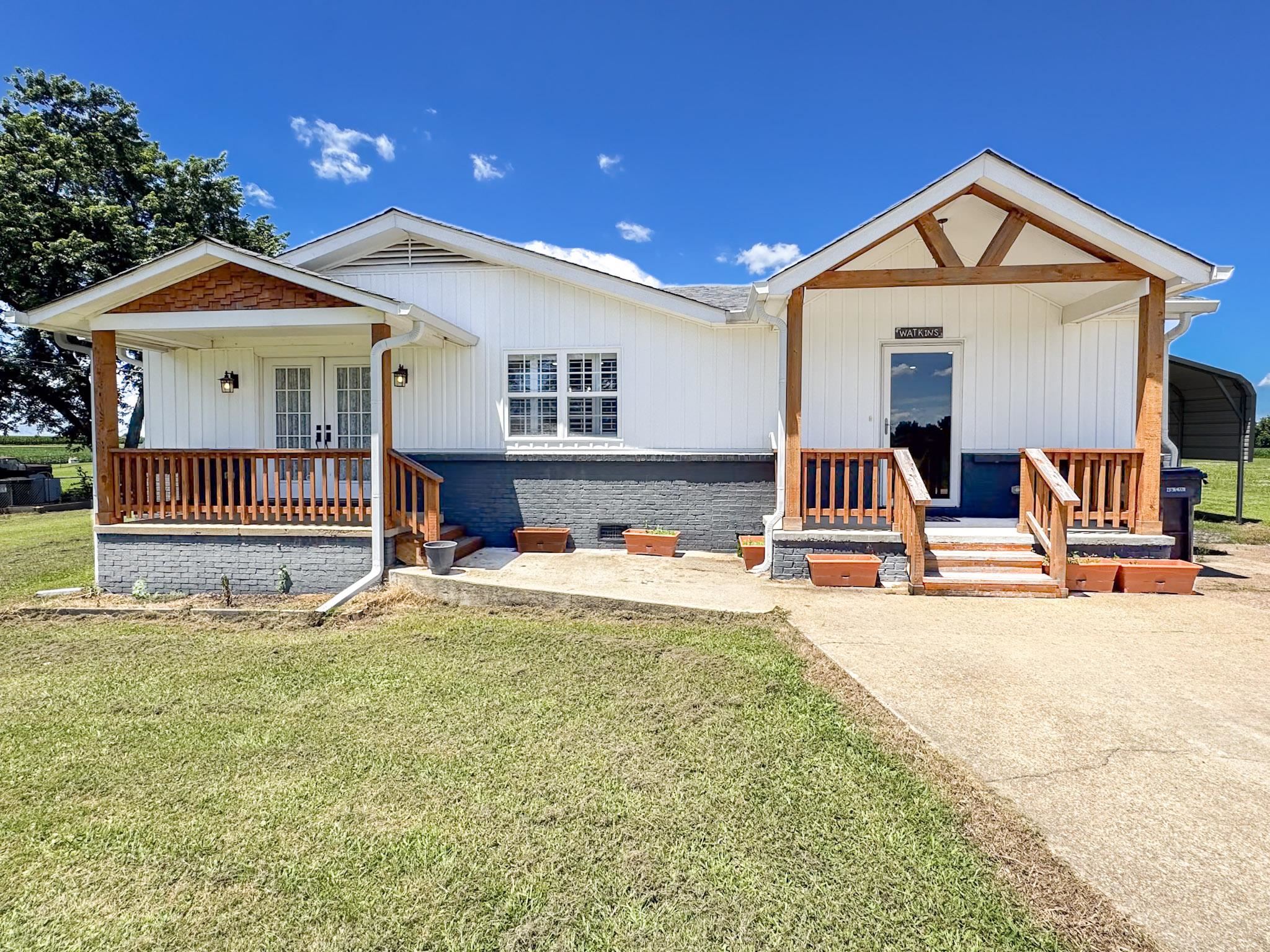 792 Smith Dr Property Photo 1