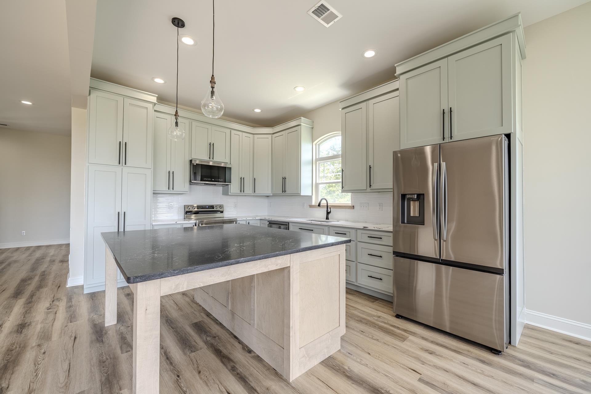 851 Rivers Edge Dr Property Photo 8