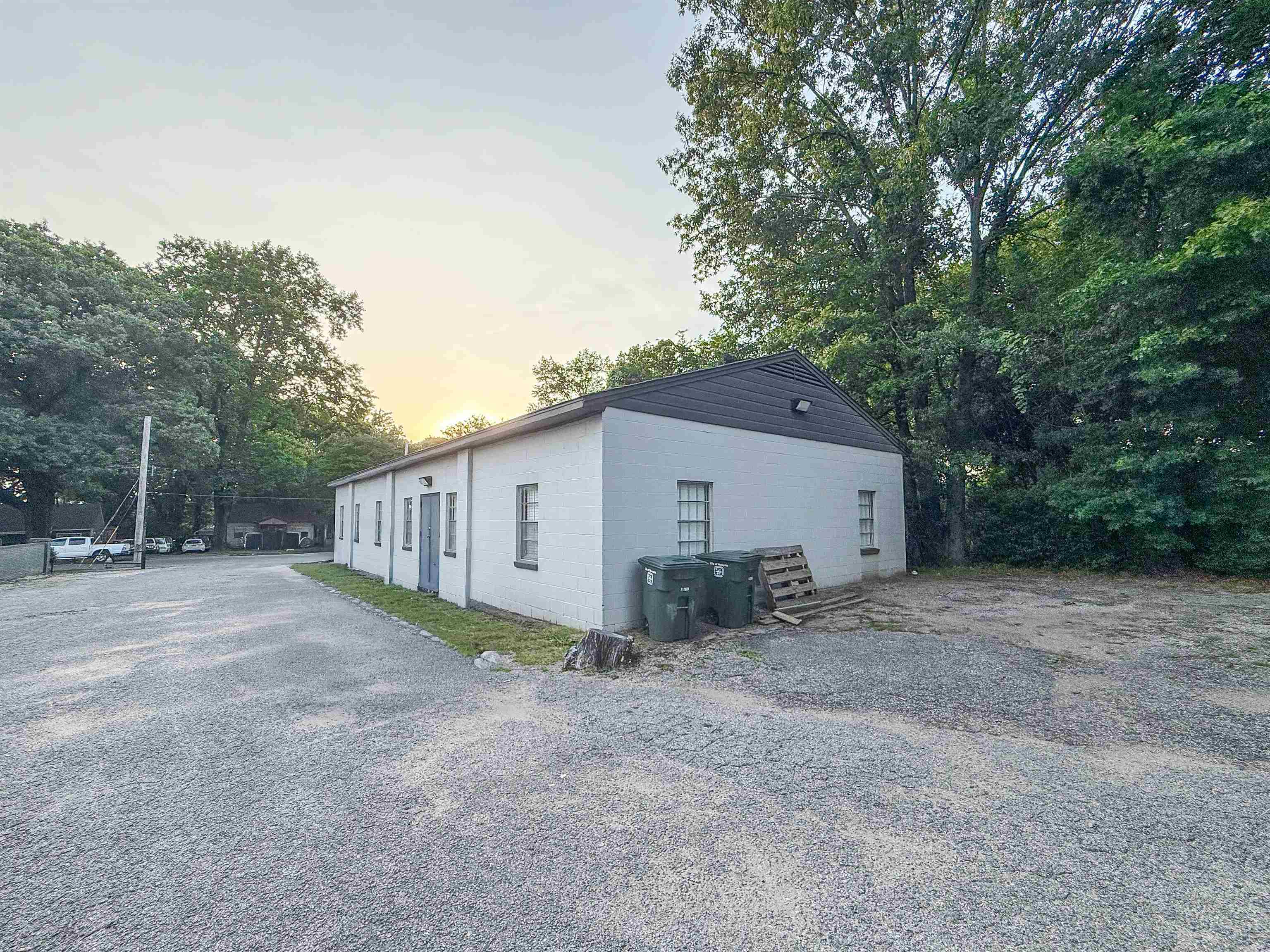 1890 Ezell St Property Photo 24