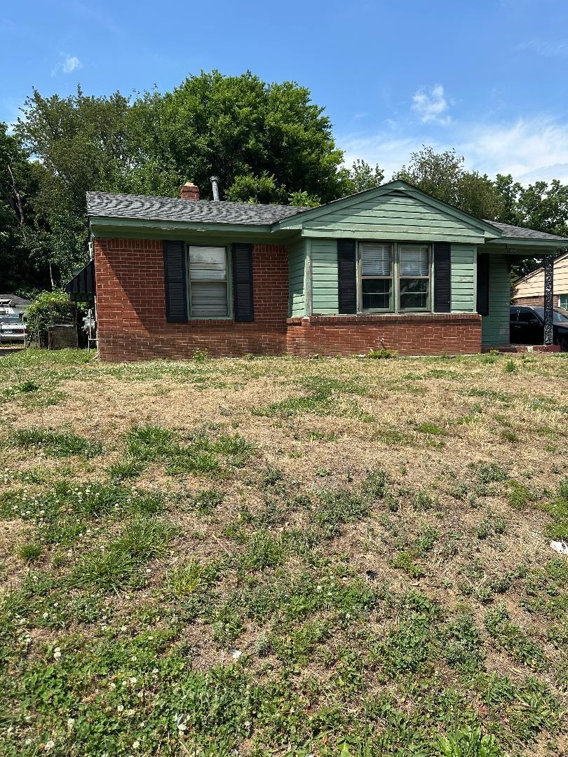 1484 E Dempster Rd Property Photo 2
