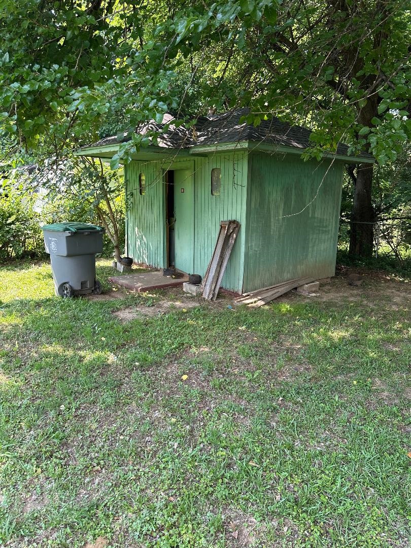 1484 E Dempster Rd Property Photo 20