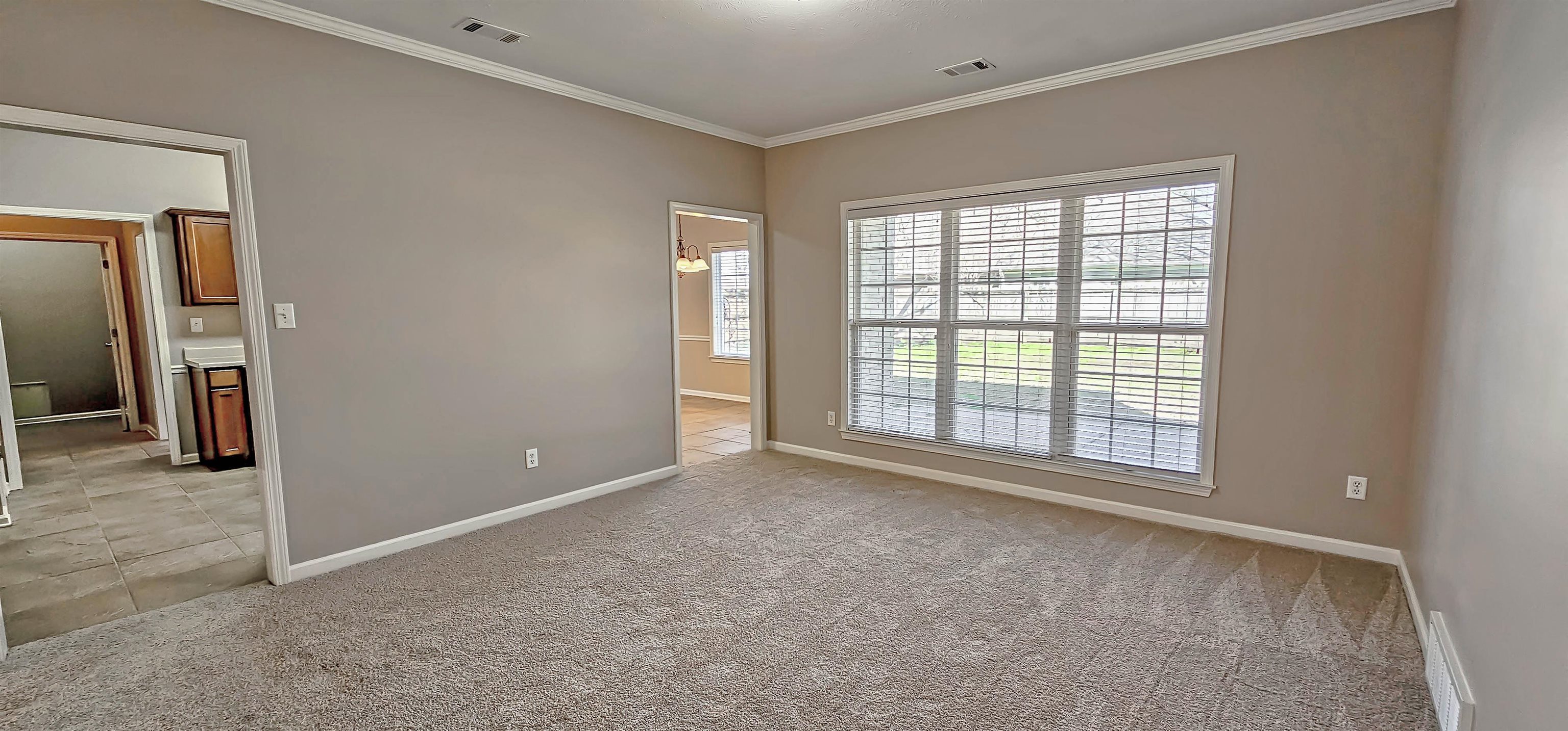 8678 Ashbury Oak Dr Property Photo 2