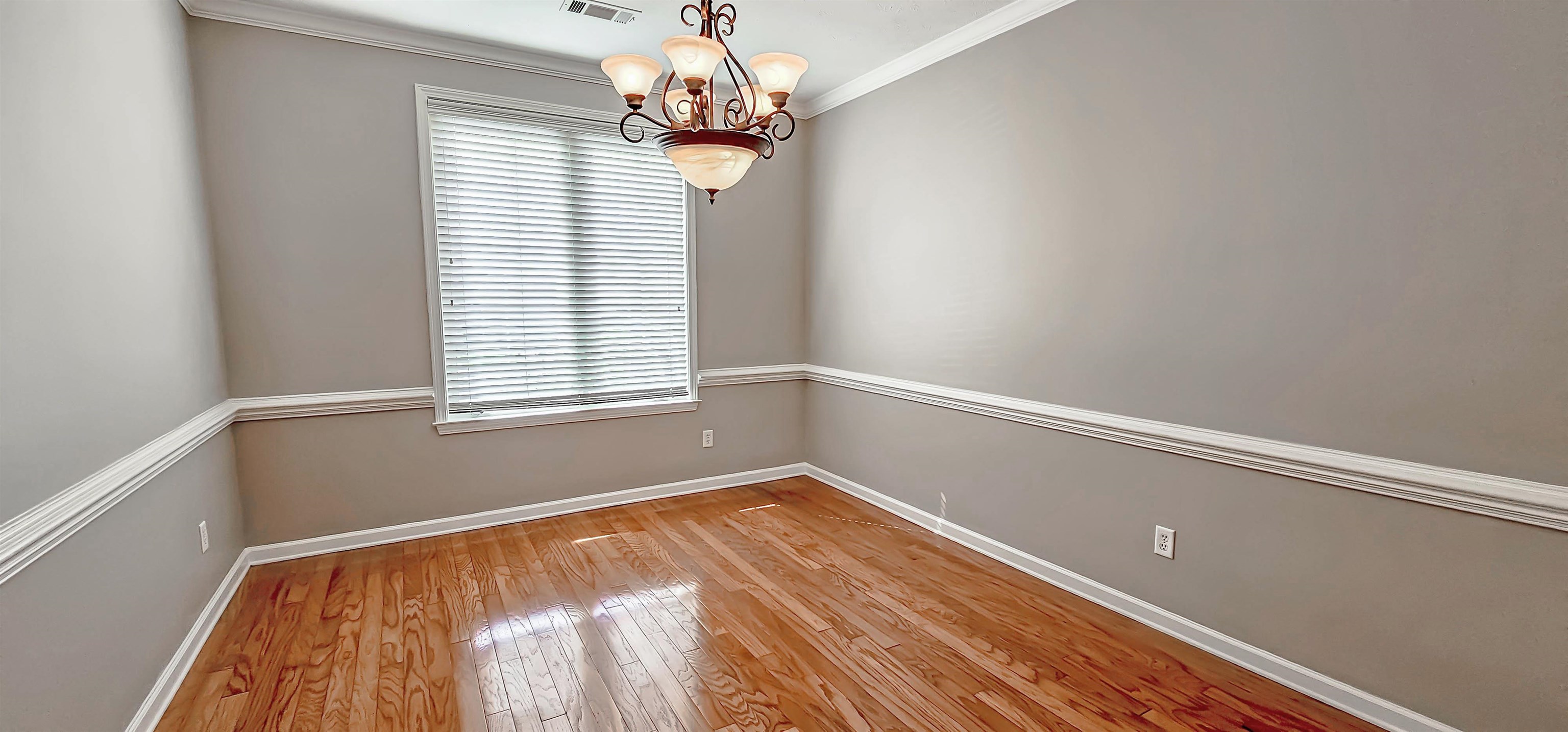 8678 Ashbury Oak Dr Property Photo 4