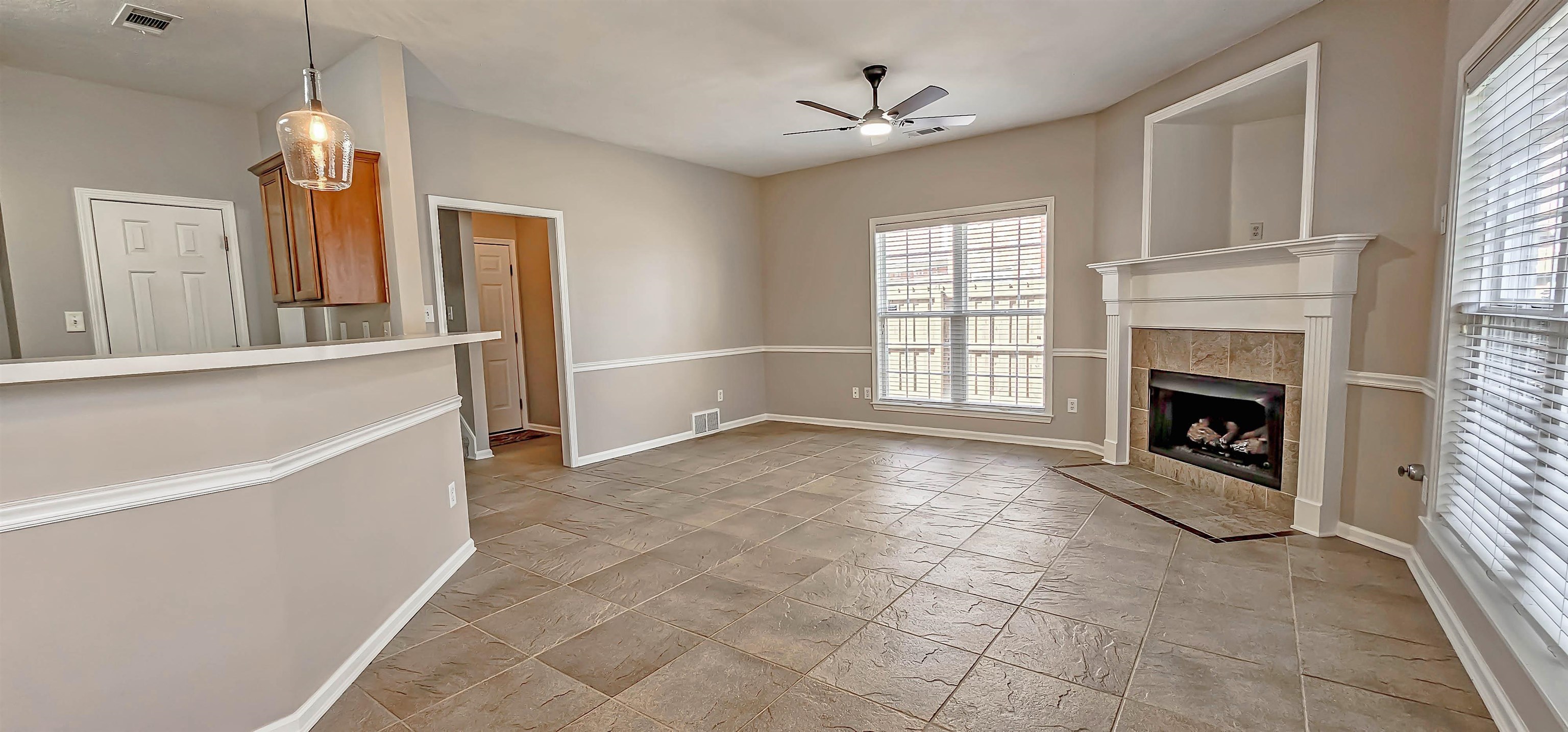 8678 Ashbury Oak Dr Property Photo 9