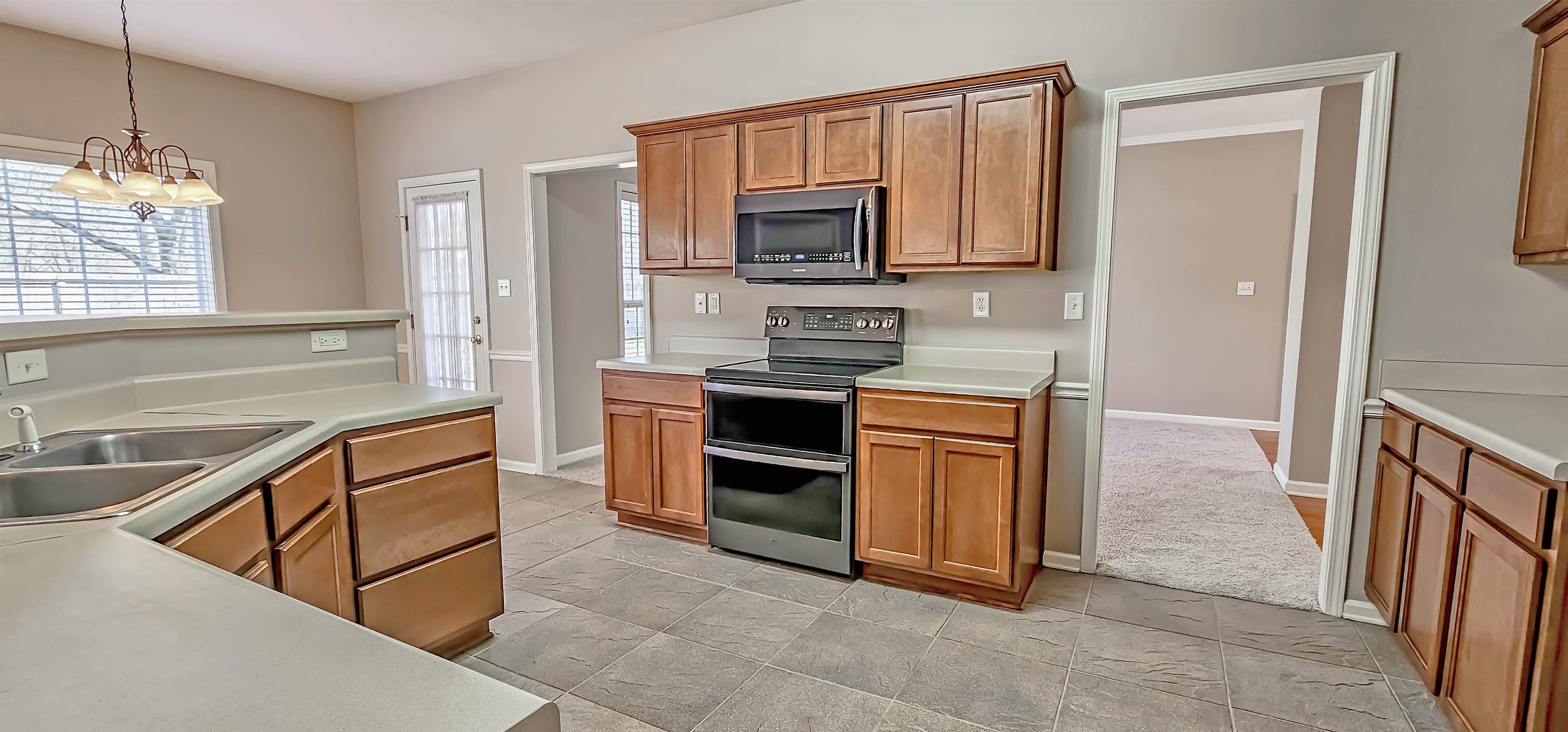 8678 Ashbury Oak Dr Property Photo 14