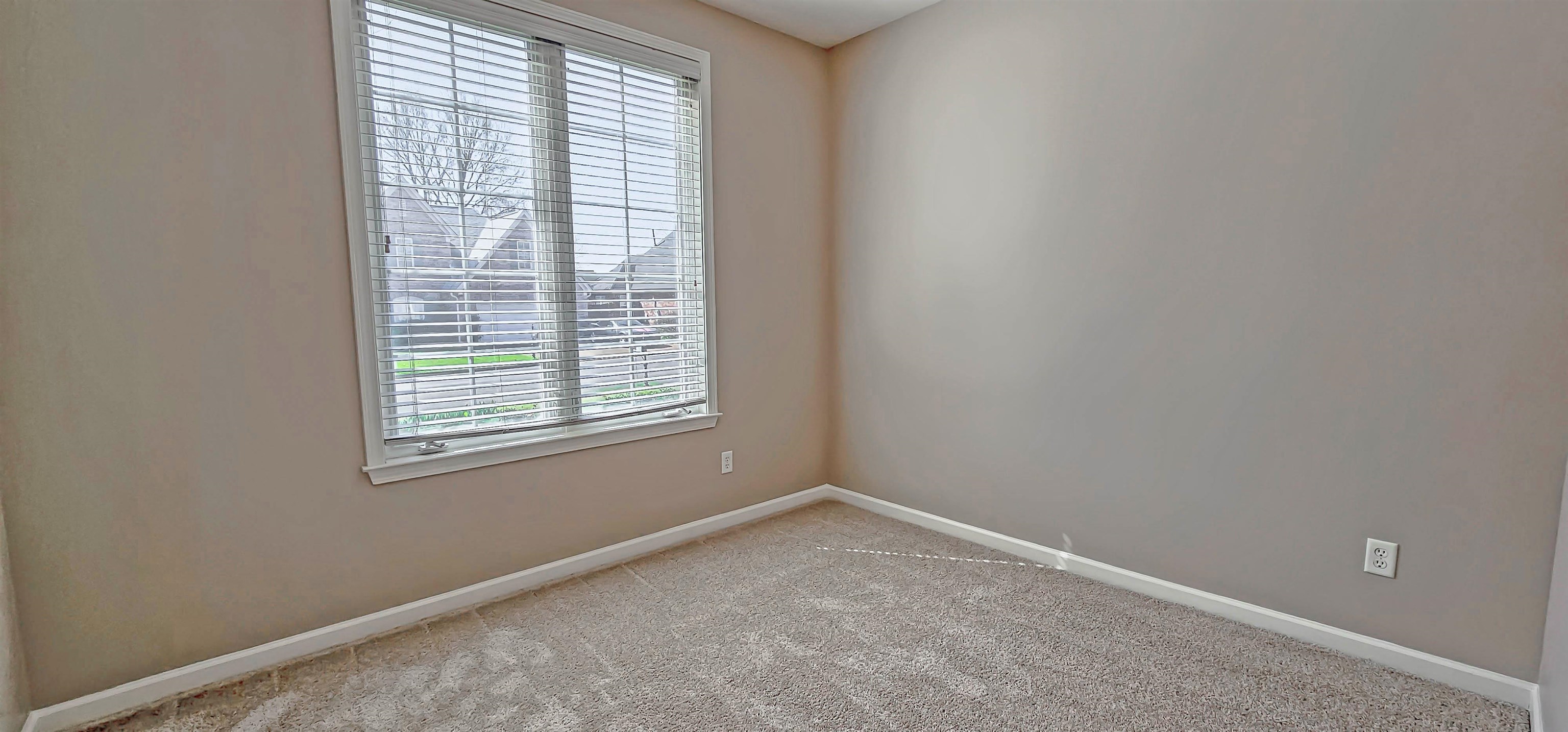 8678 Ashbury Oak Dr Property Photo 16