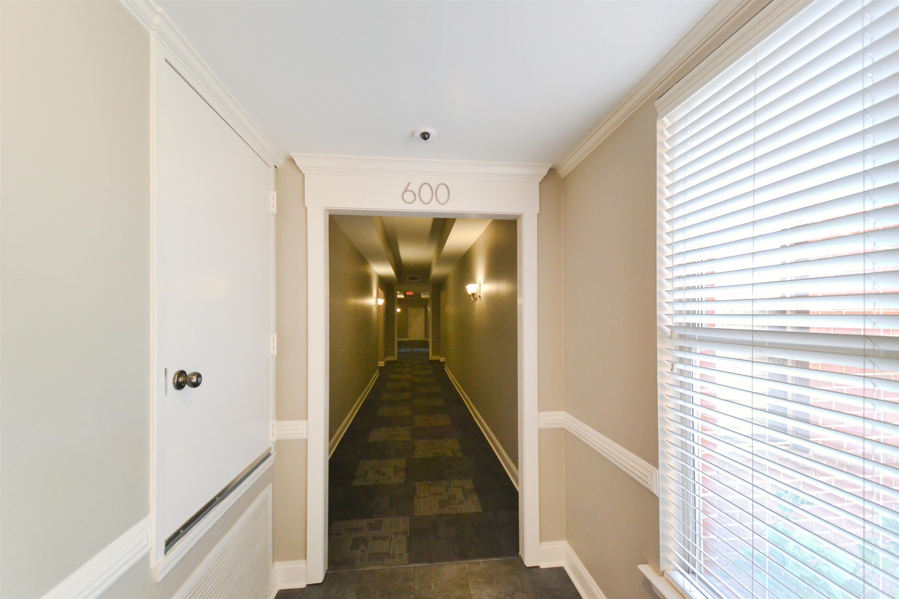 600 S Main St 303 Property Photo 4