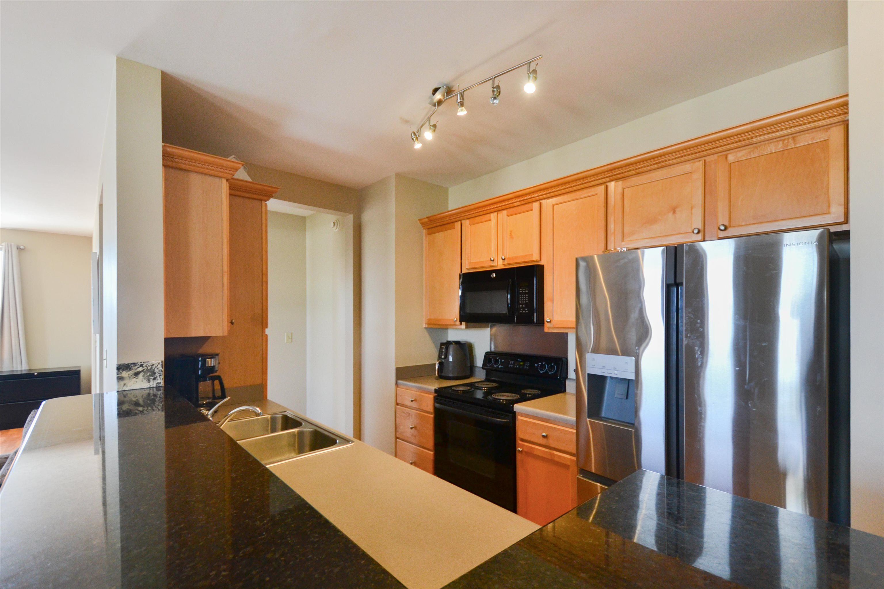 600 S Main St 303 Property Photo 10