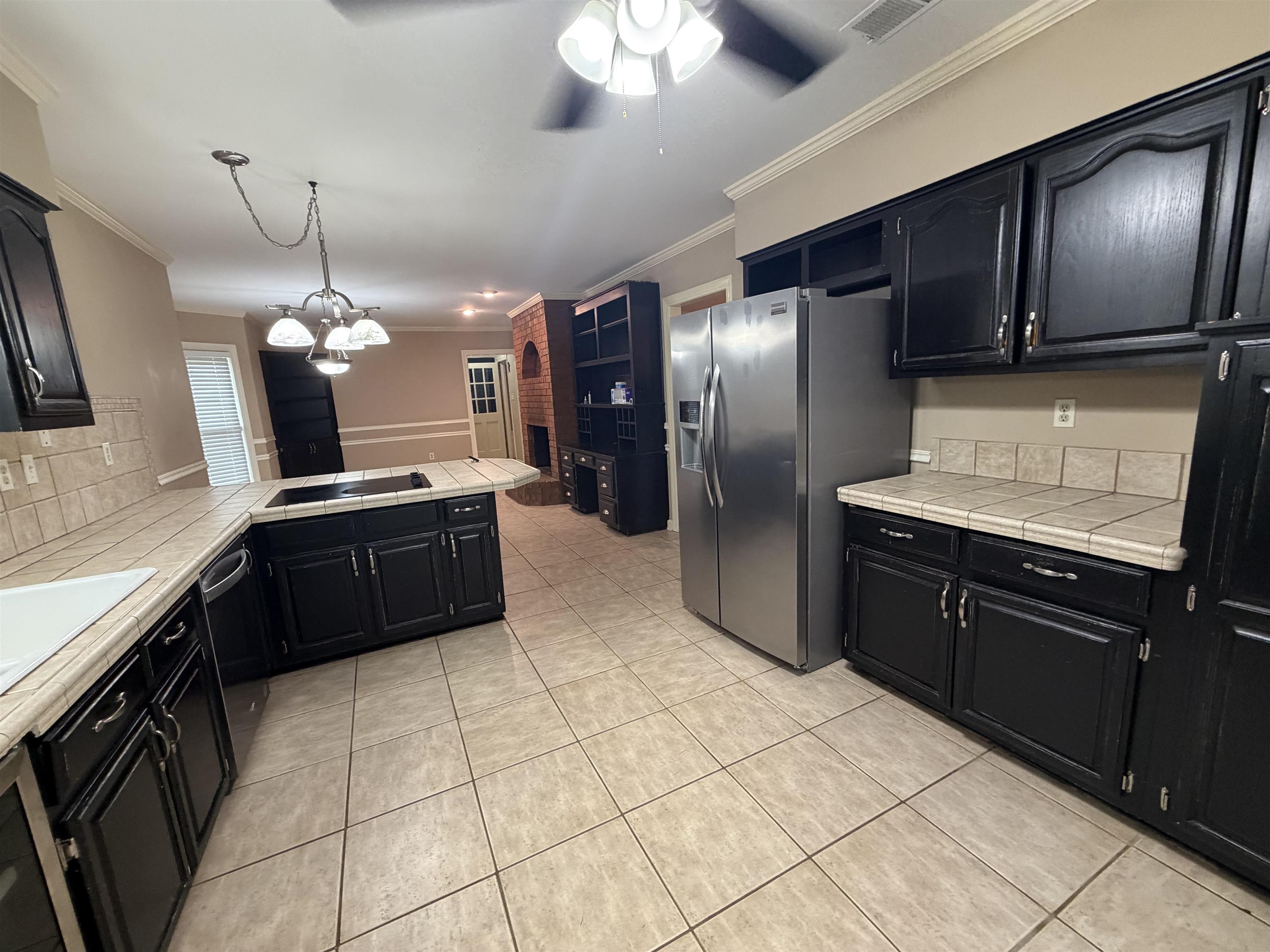 956 Rolling Oaks Ln Property Photo 8