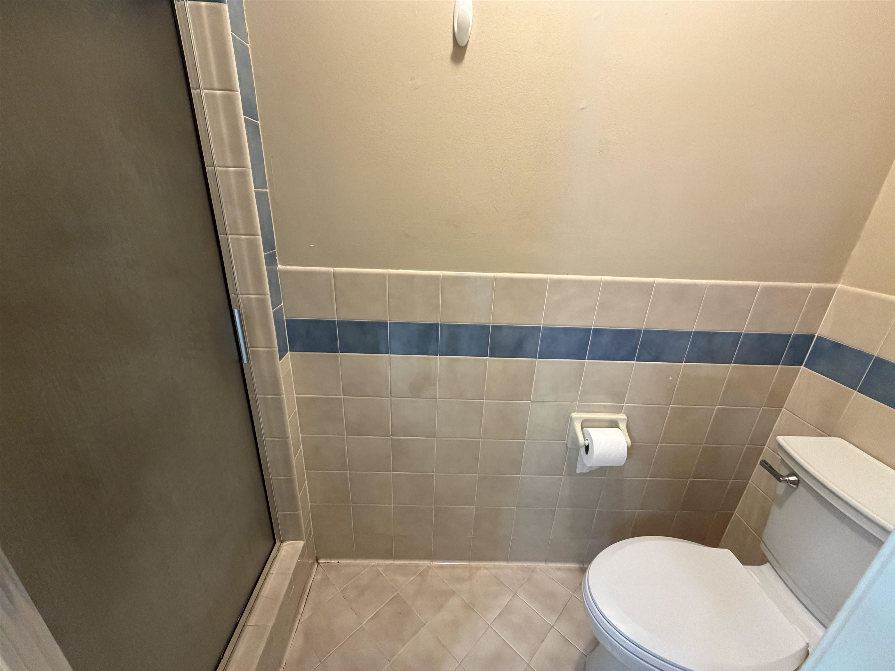 956 Rolling Oaks Ln Property Photo 19