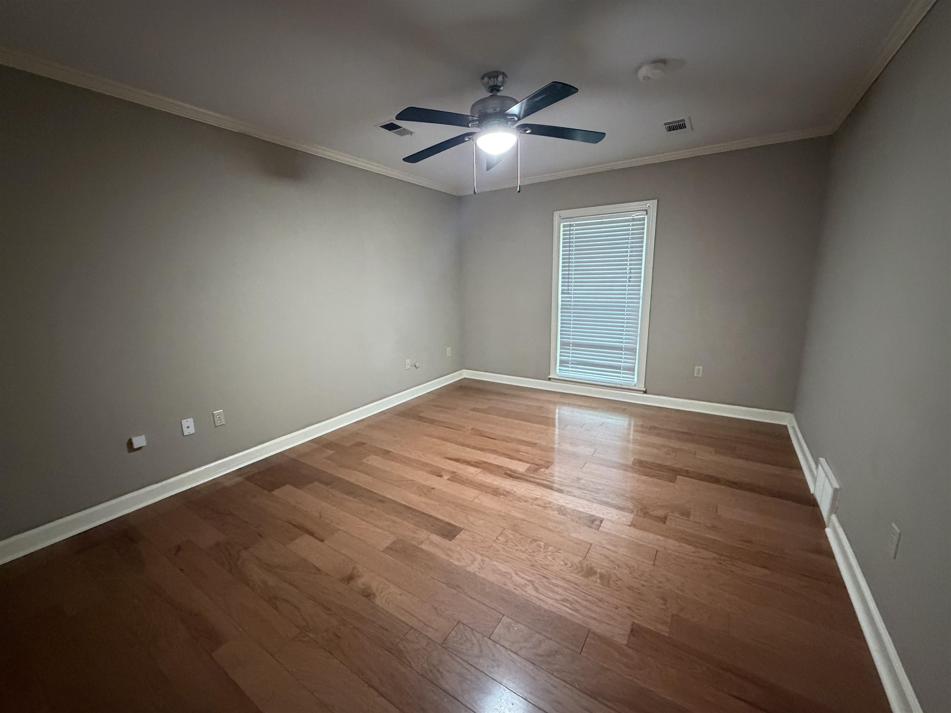 956 Rolling Oaks Ln Property Photo 20