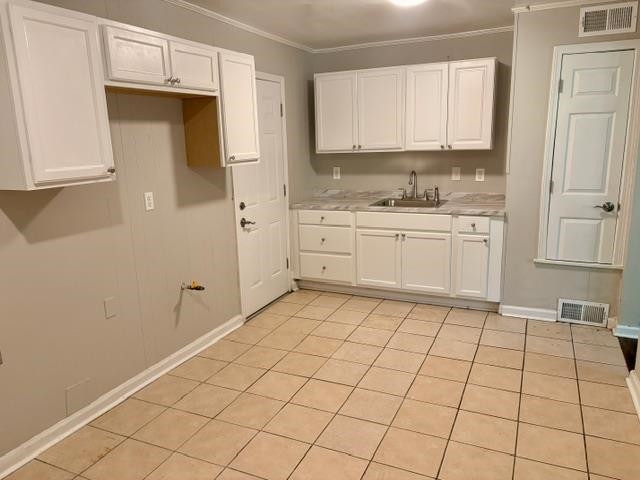 4530 Beacon Hill Dr Property Photo 2