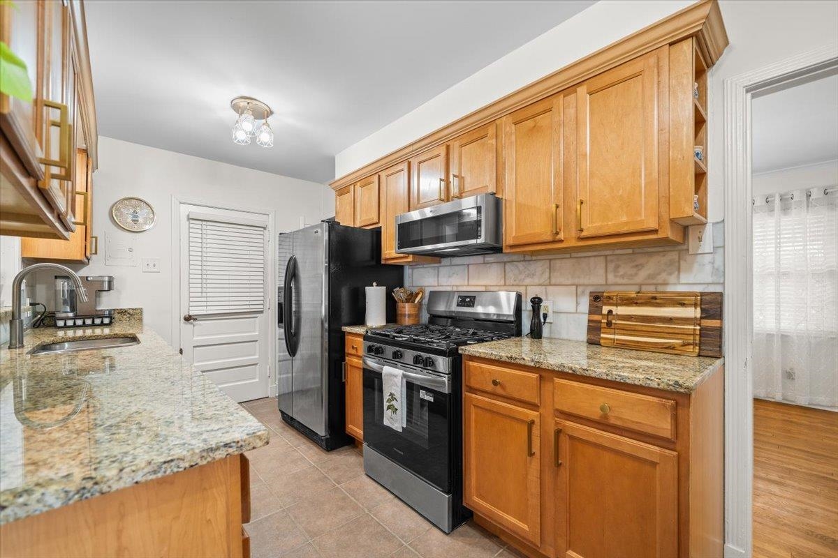 163 N Mendenhall Rd Property Photo 12