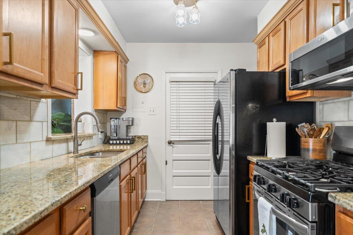 163 N Mendenhall Rd Property Photo 13