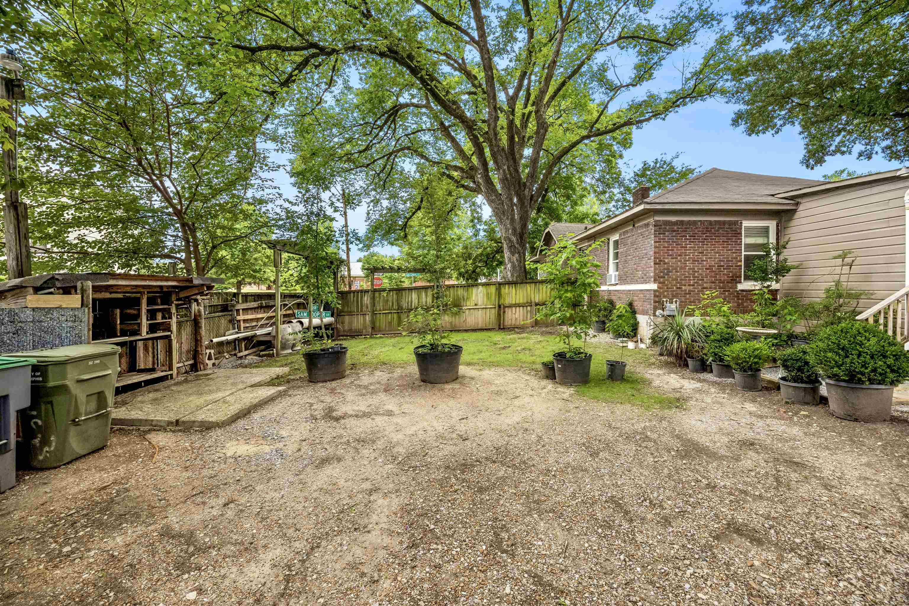 2562 Sam Cooper Blvd Property Photo 23