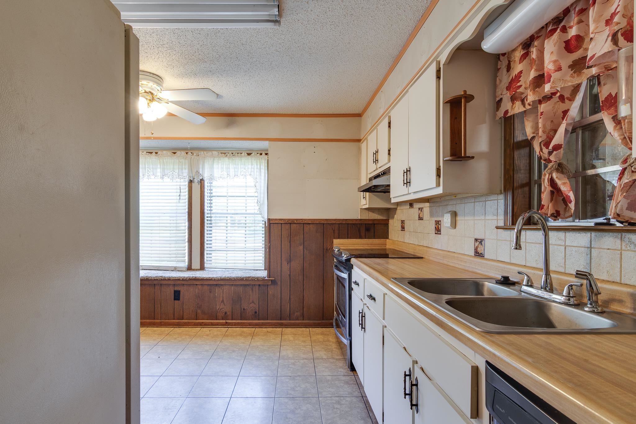 8083 Cinders Dr Property Photo 7