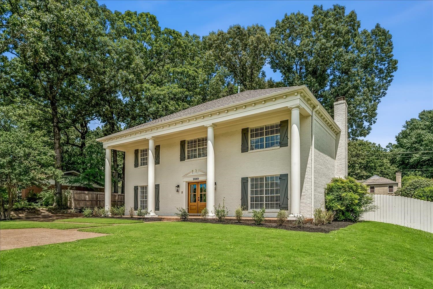 2040 Ridgeway Rd Property Photo 3