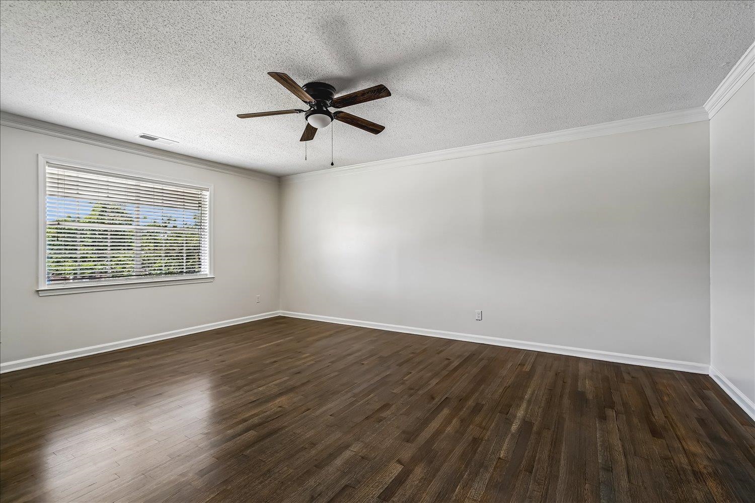 2040 Ridgeway Rd Property Photo 20