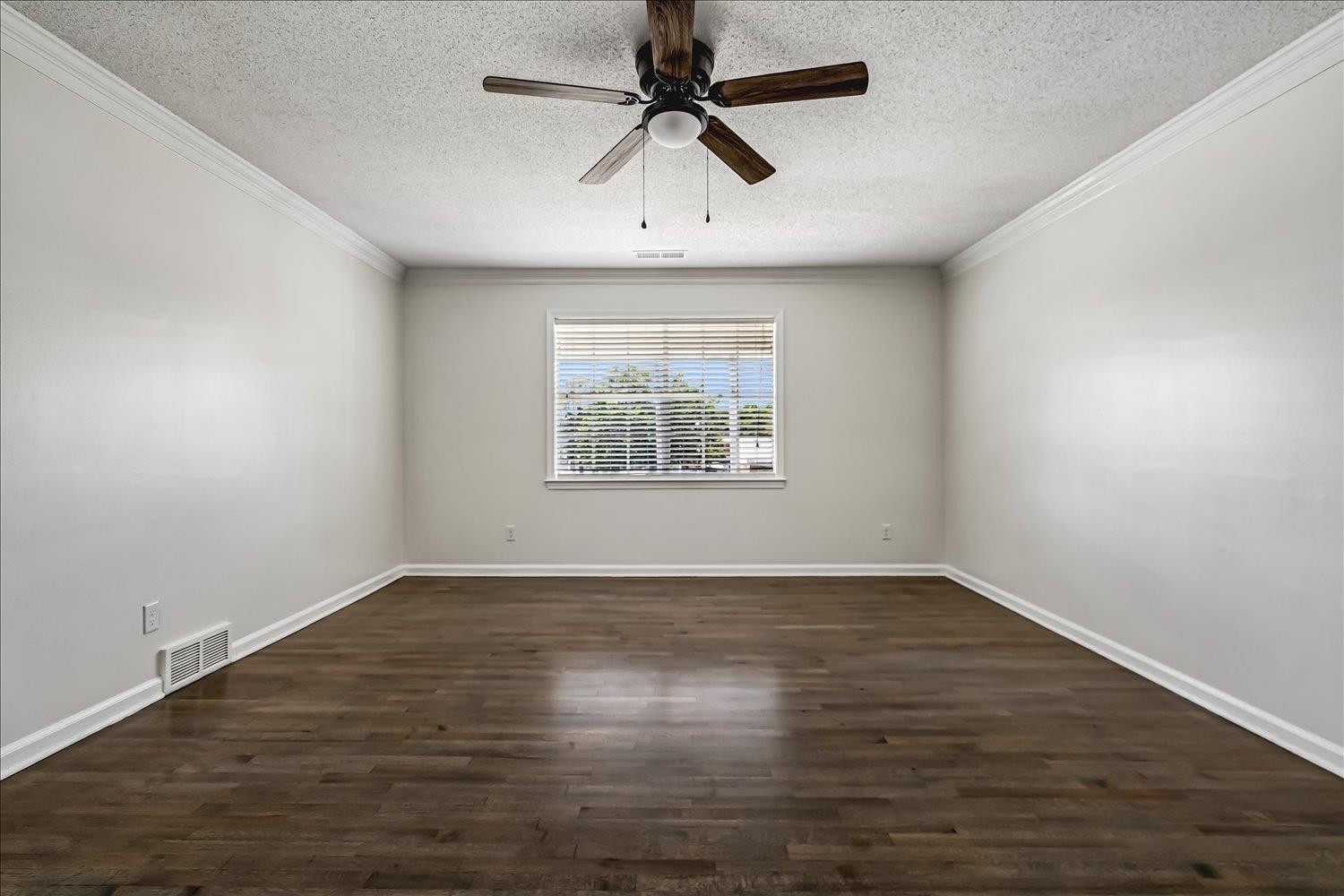 2040 Ridgeway Rd Property Photo 21