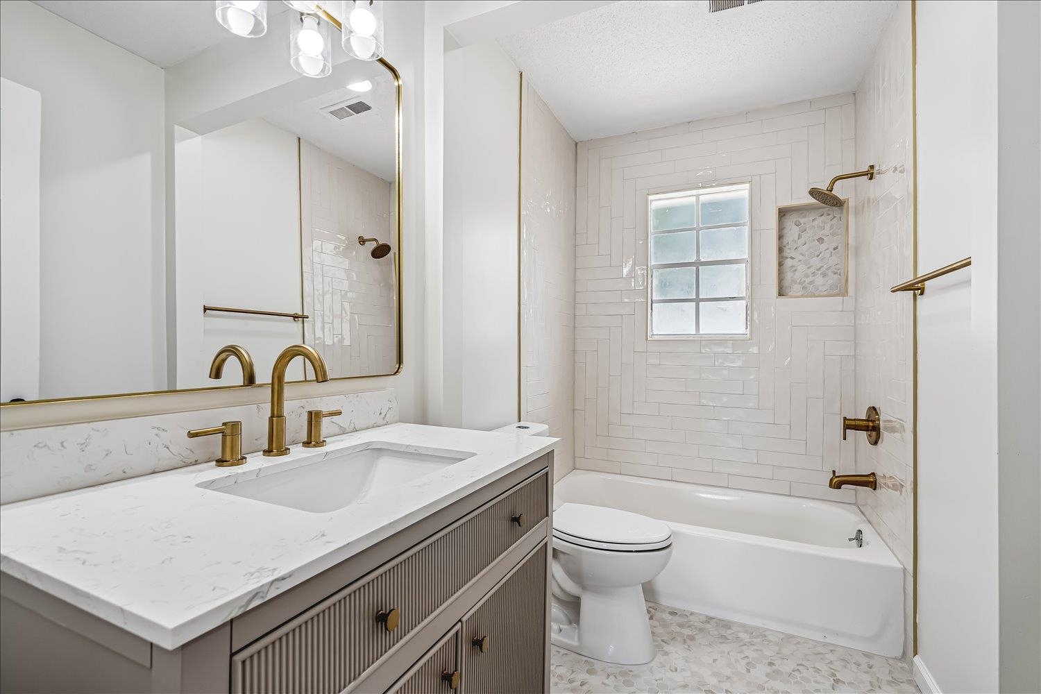 2040 Ridgeway Rd Property Photo 27