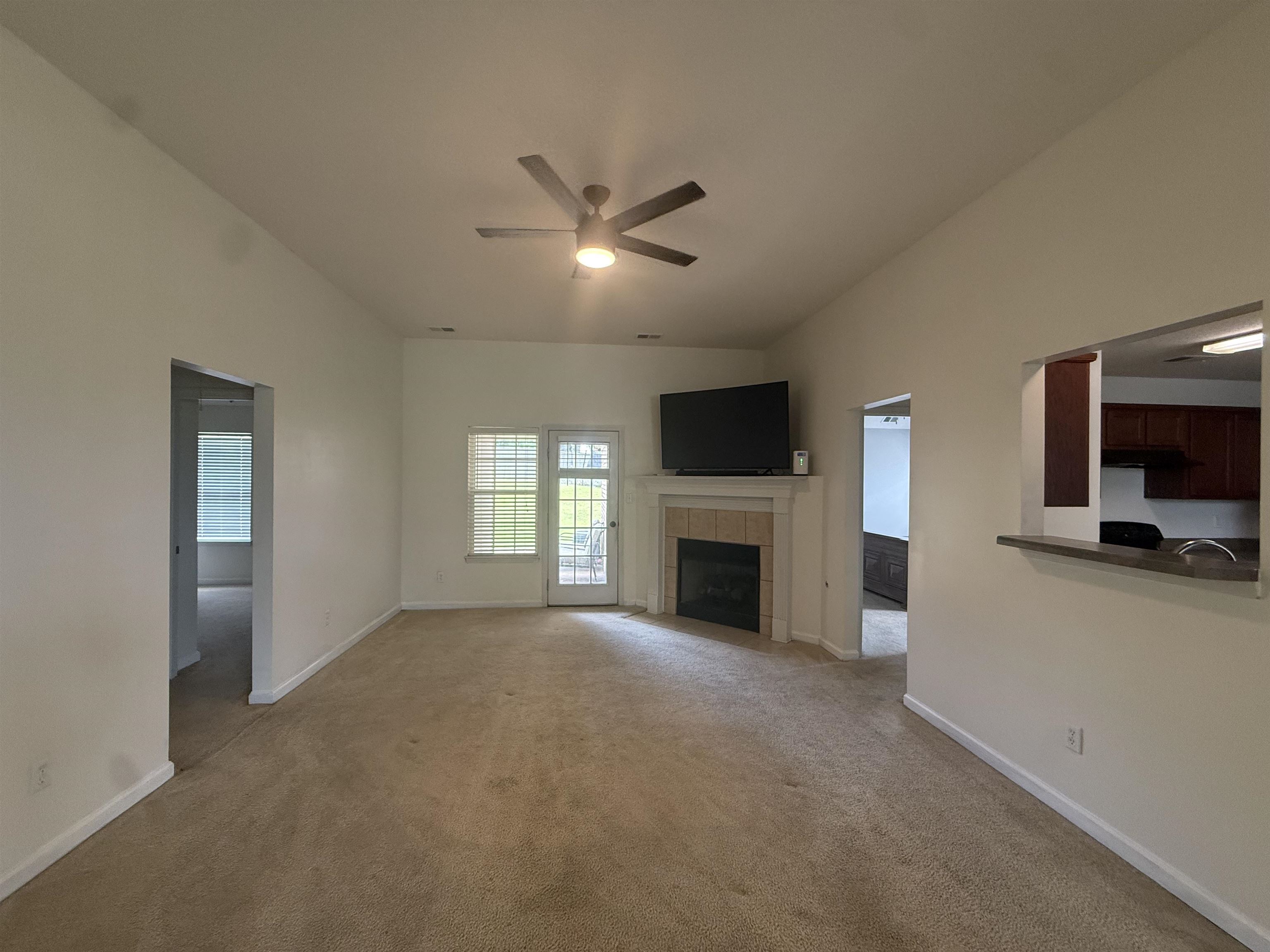 3967 Rasco Hills Dr Property Photo 5