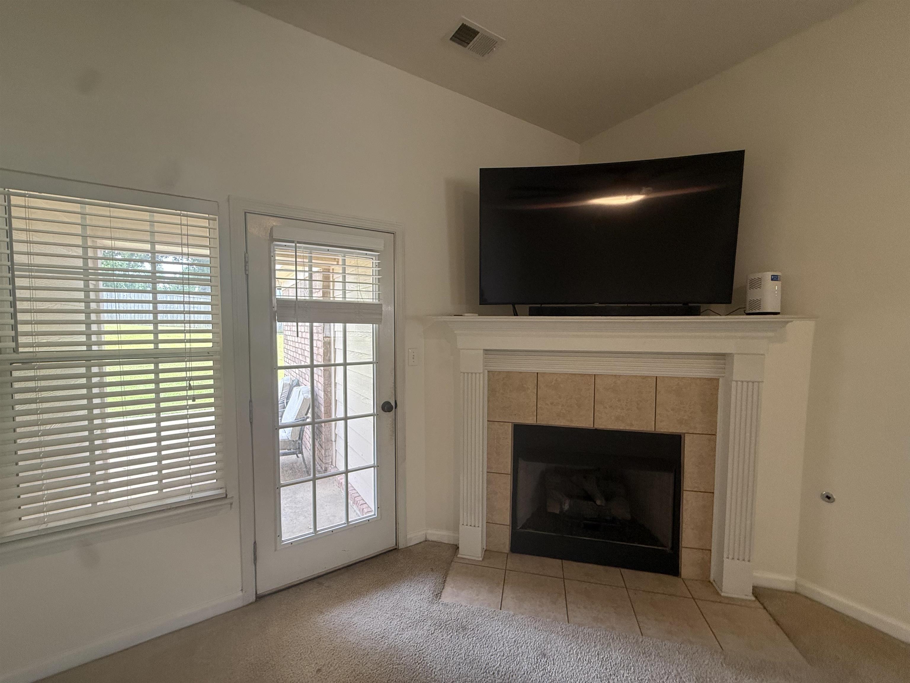 3967 Rasco Hills Dr Property Photo 7