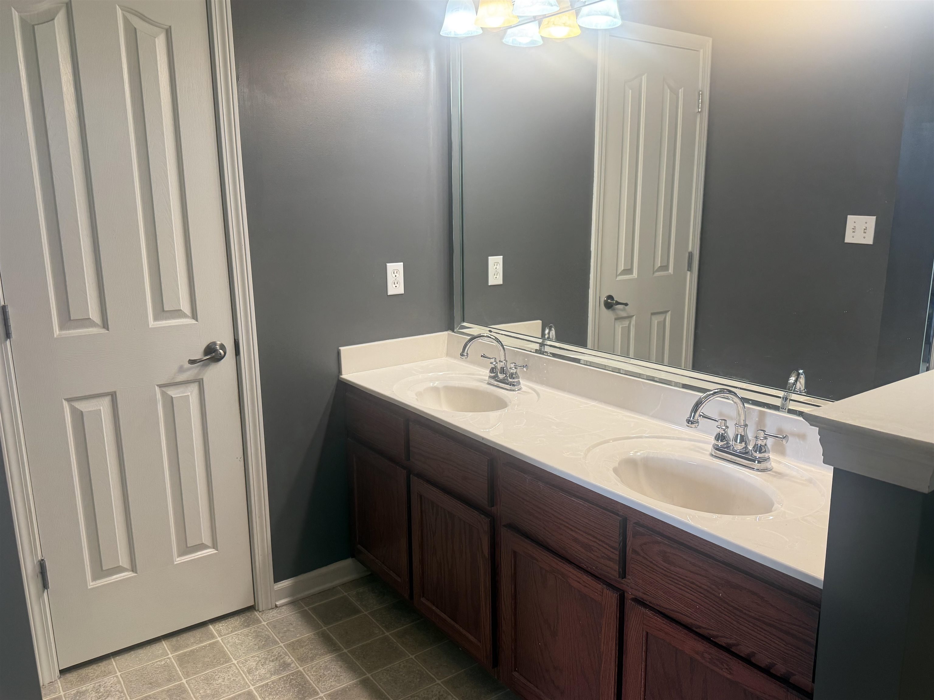 3967 Rasco Hills Dr Property Photo 12