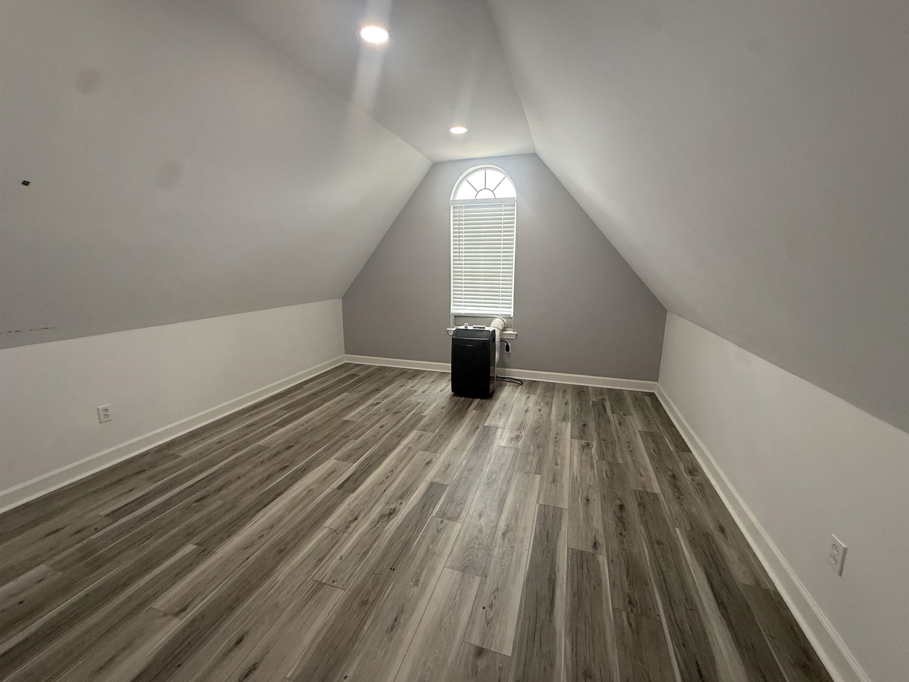 3967 Rasco Hills Dr Property Photo 18