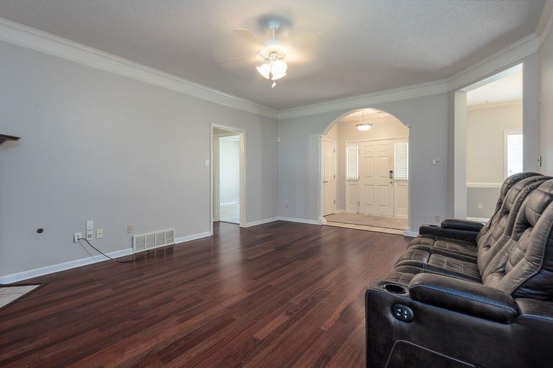 5115 Bluff Springs Dr Property Photo 3