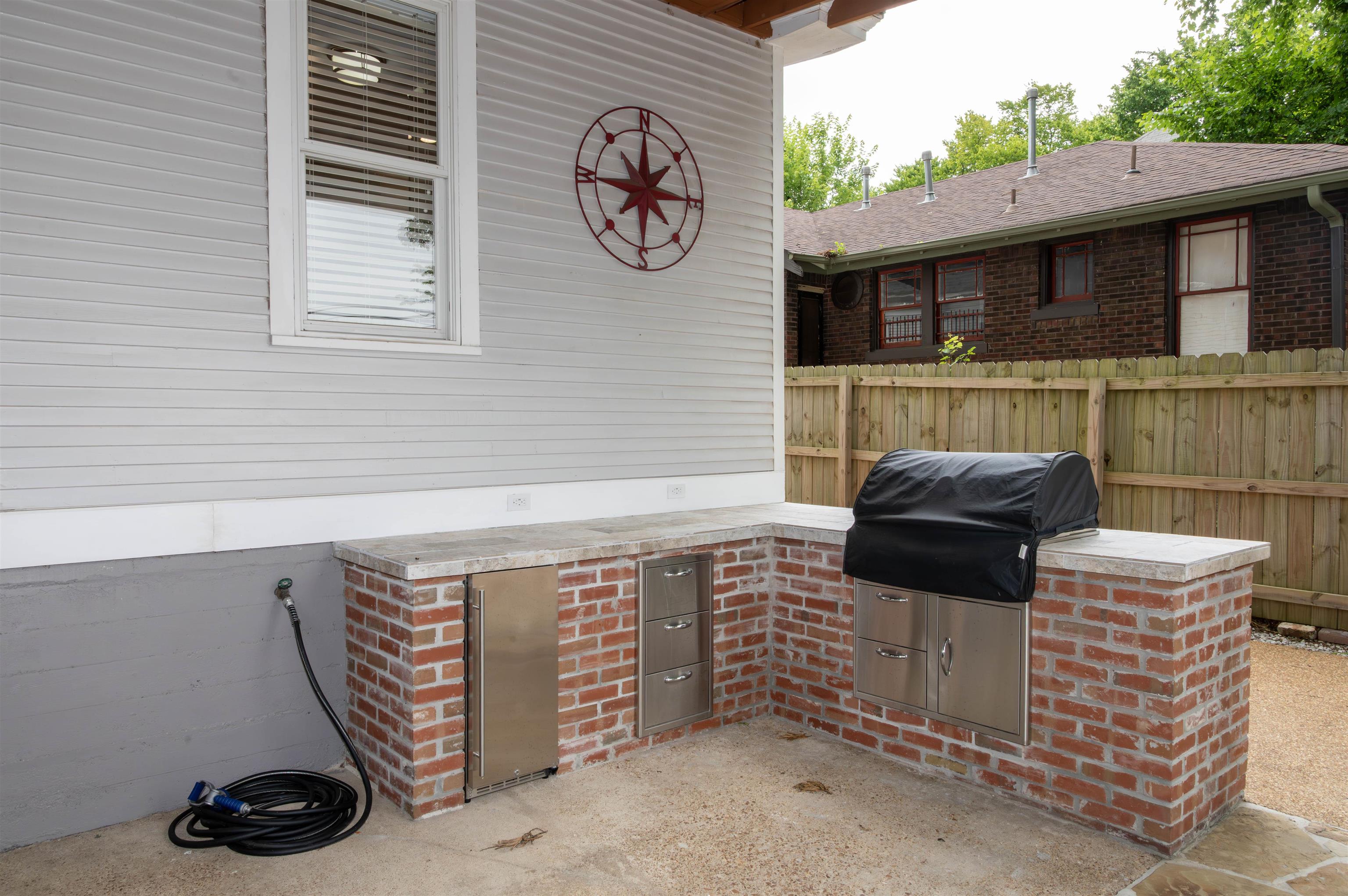 2053 Oliver Ave Property Photo 37
