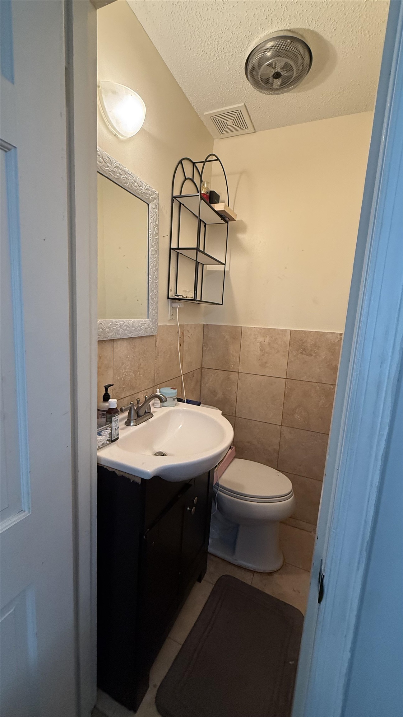 5882 Macleod Dr Property Photo 12