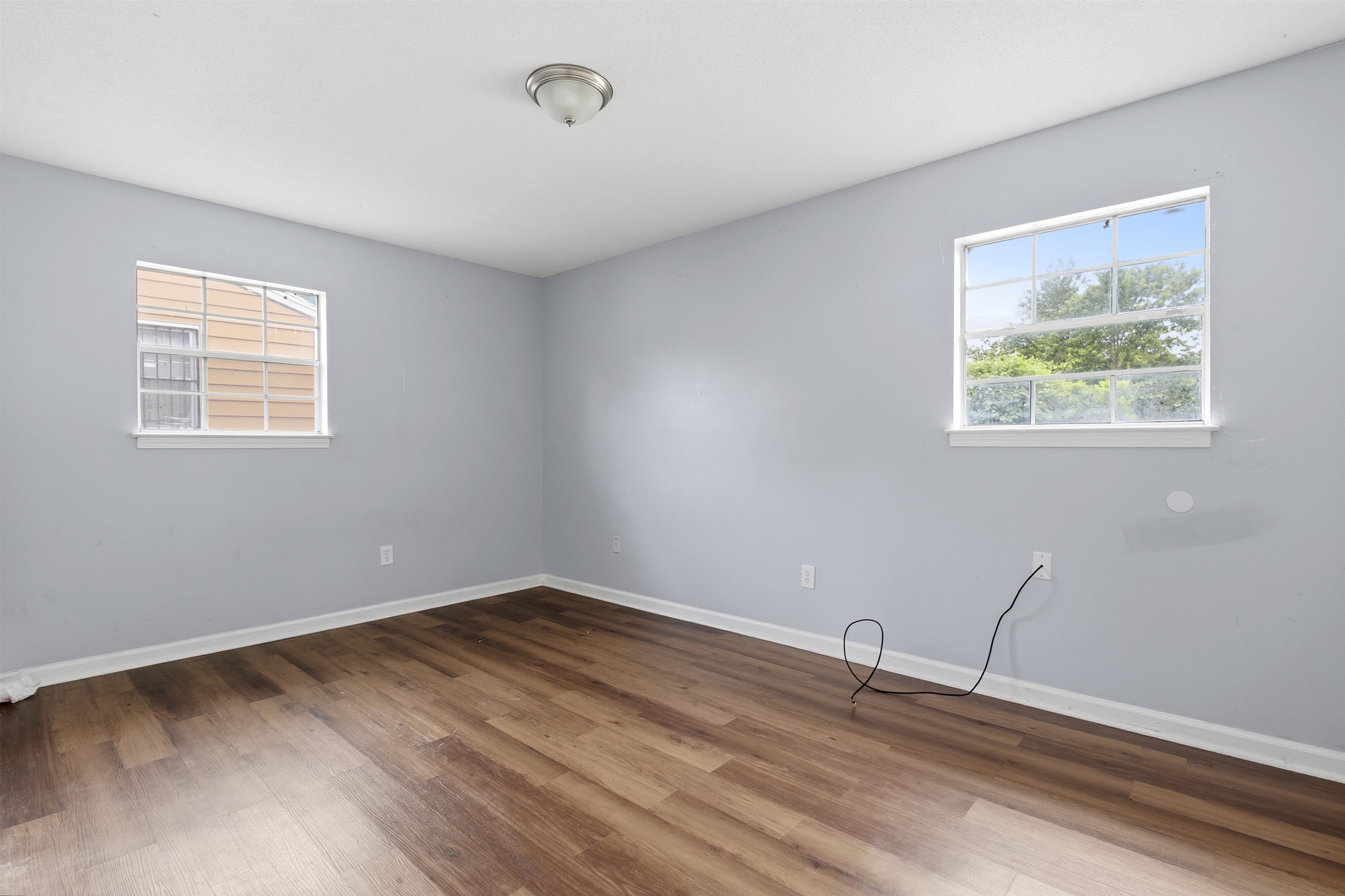 3807 Glenburee St Property Photo 4