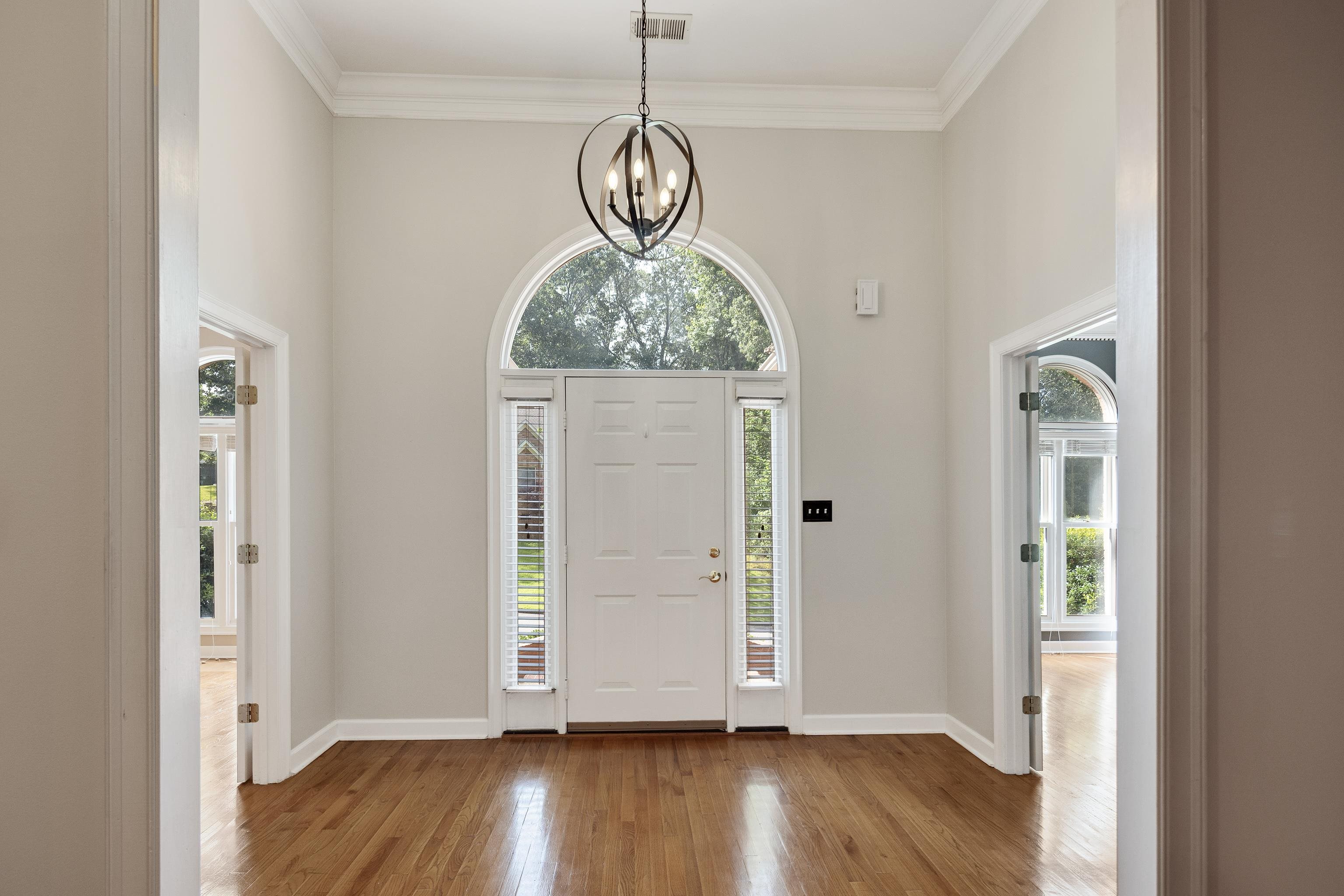 500 Brook Ridge Cir Property Photo 2