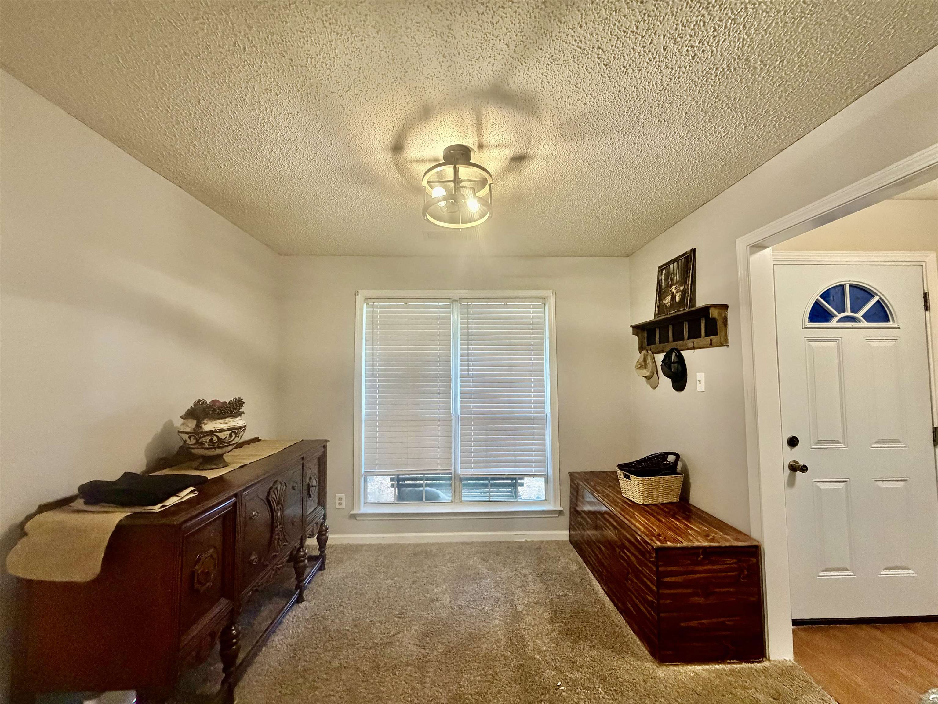 165 Dee Rd Property Photo 6