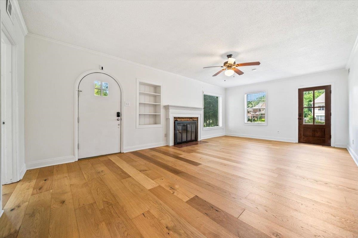 252 Barry Rd Property Photo 9