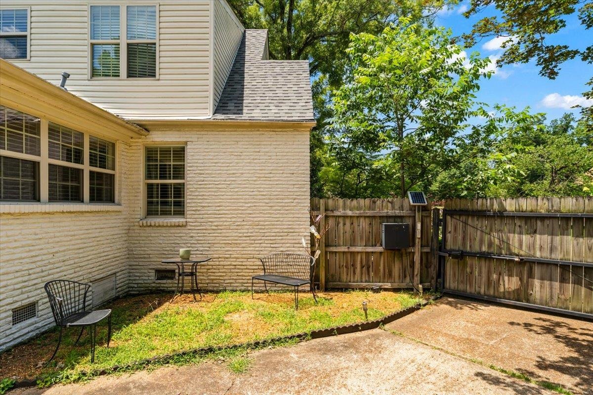 252 Barry Rd Property Photo 31